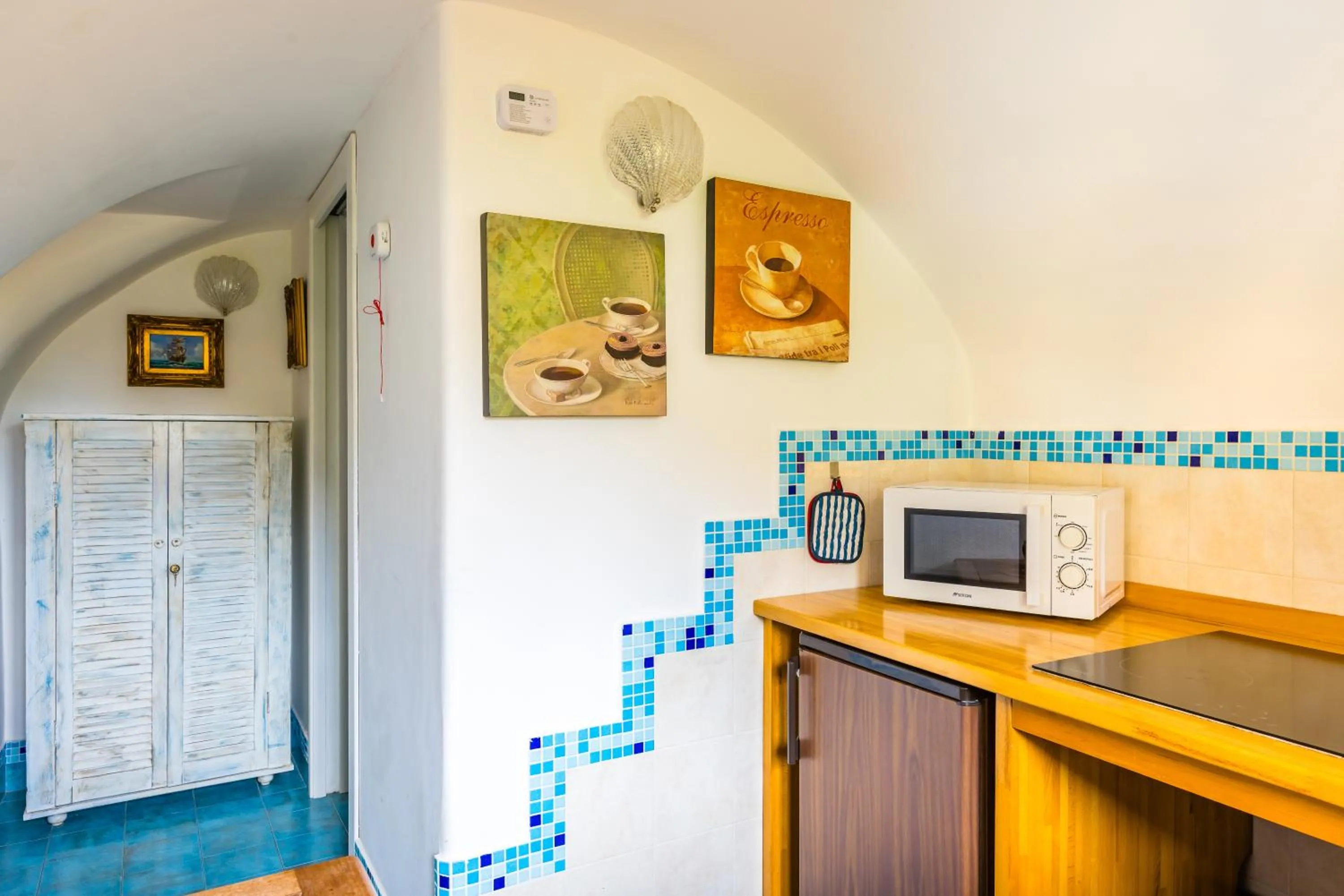 Kitchen or kitchenette in Orchid Corner Guesthouse