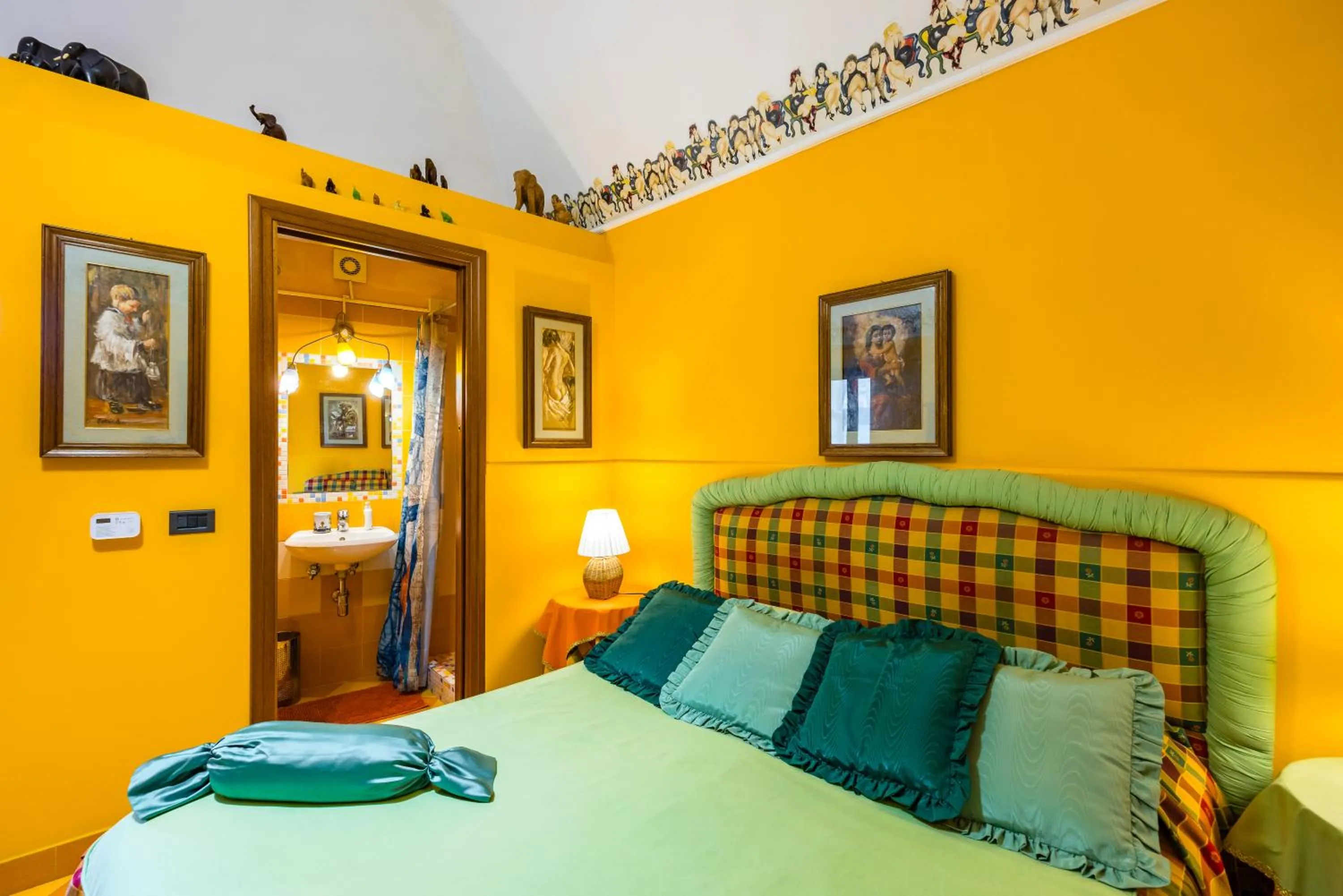 Photo of the whole room, Bed in Orchid Corner Guesthouse