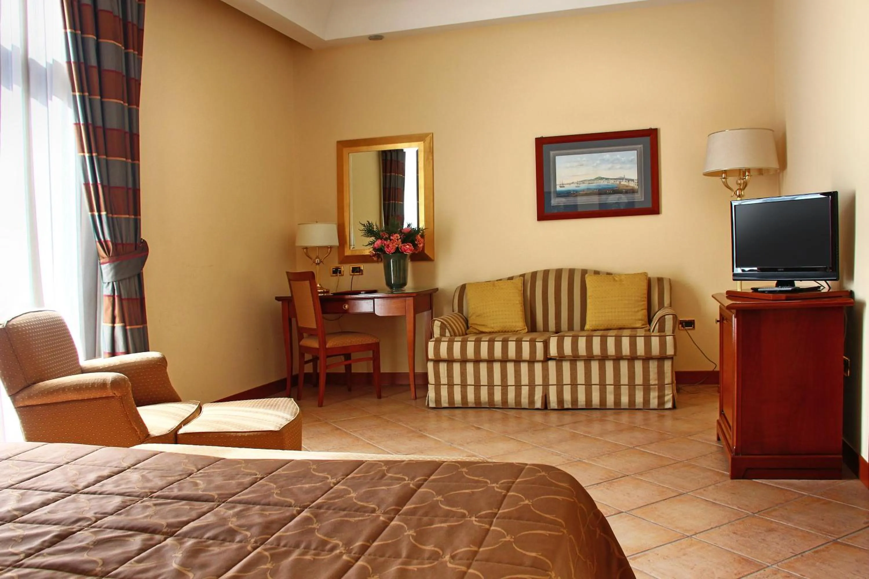 Toilet, Bed in Le Cheminée Business Hotel Napoli