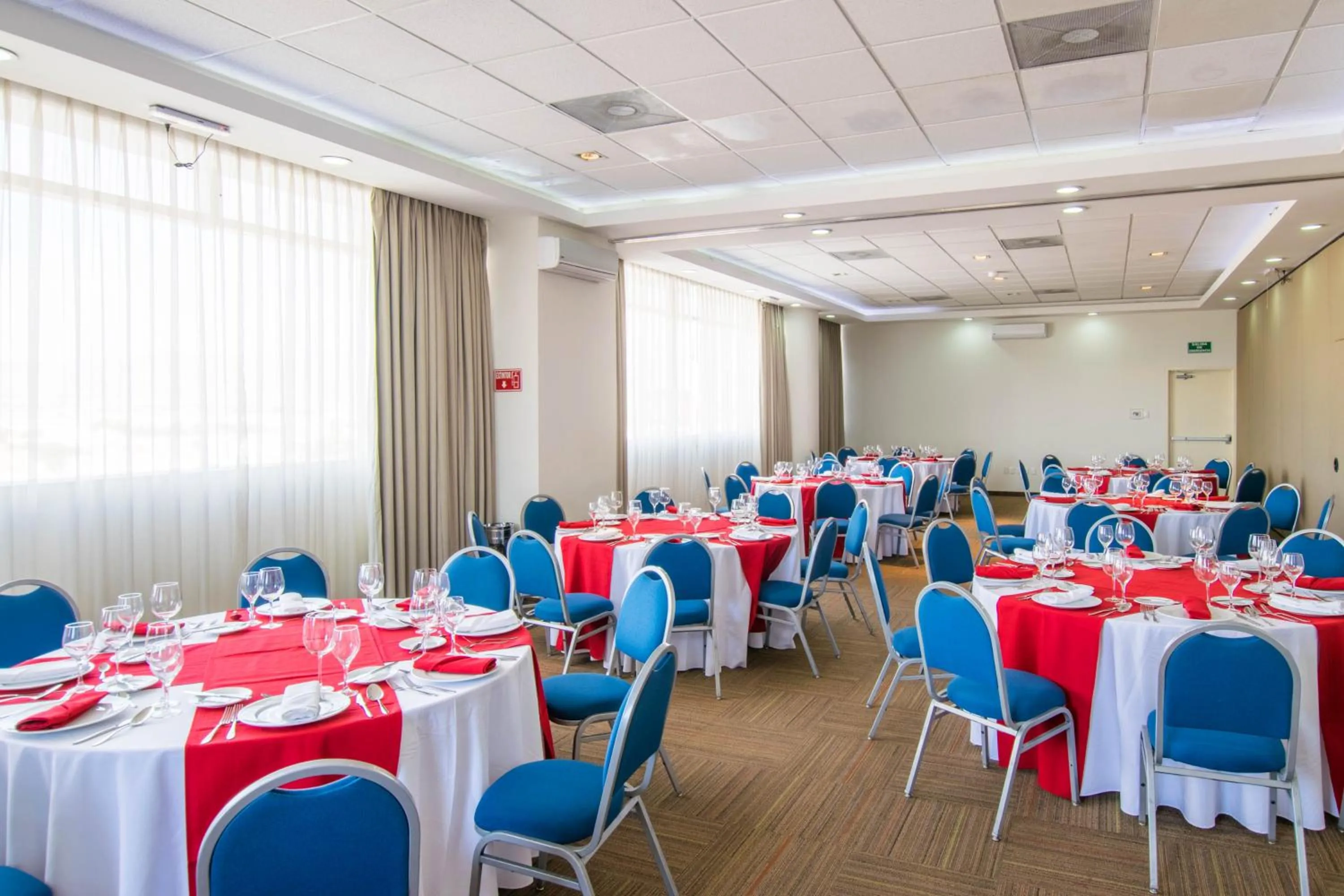 Lounge or bar in Hotel Stadium Leon