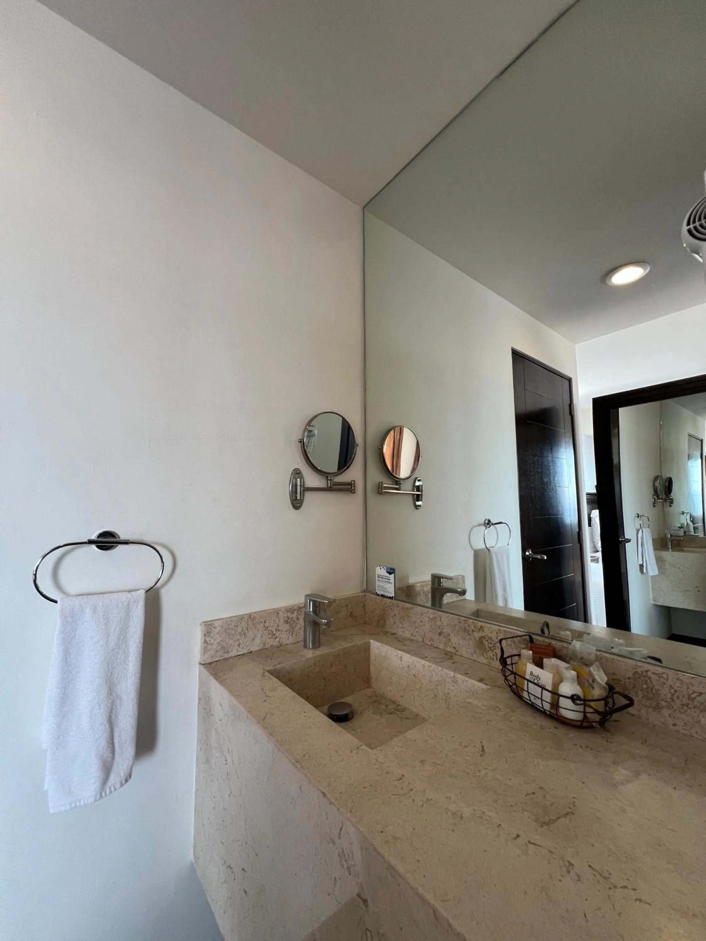 Bathroom in Hotel Stadium Leon