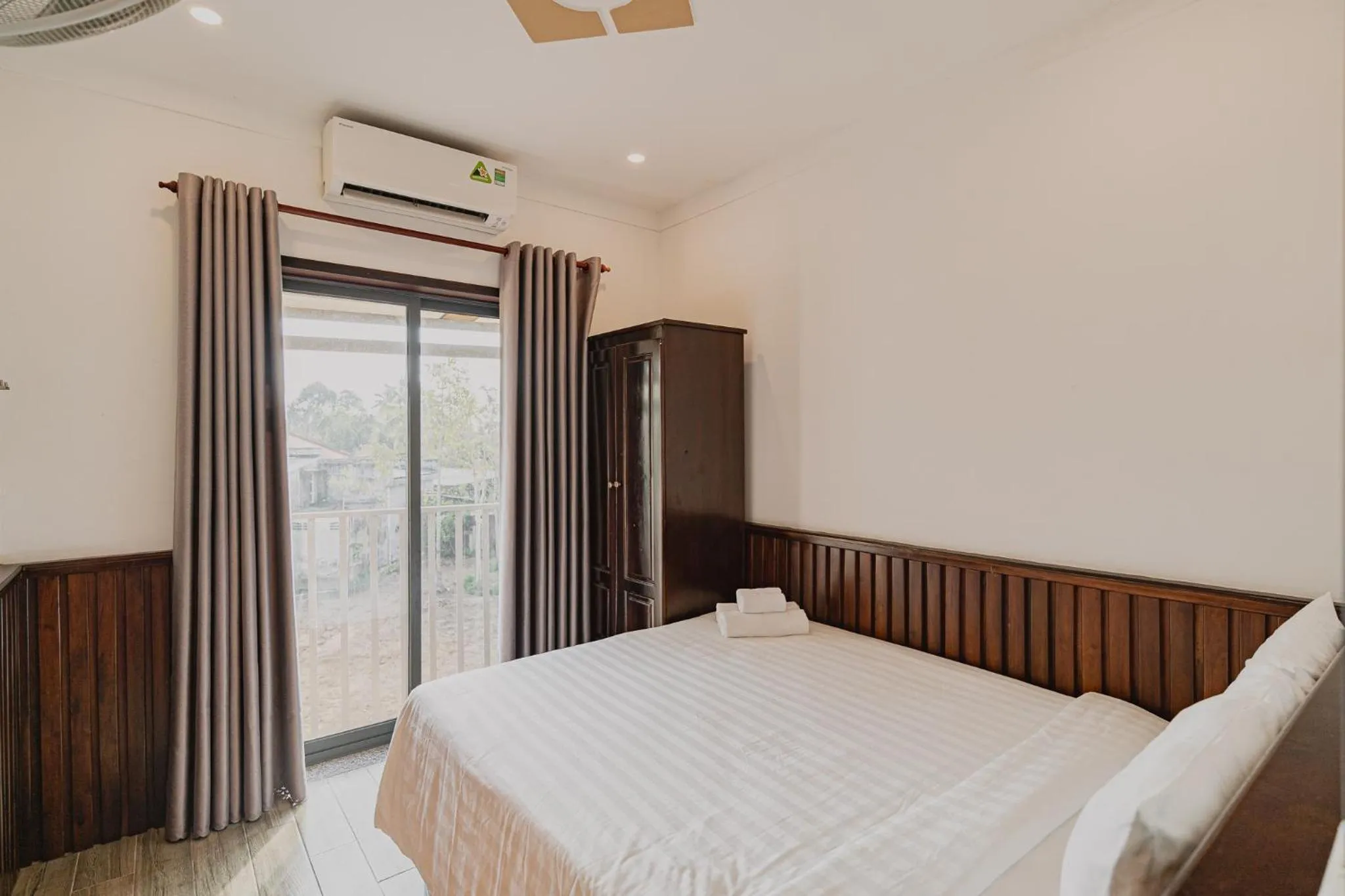 Bedroom, Bed in Valentina Resort & Spa Phu Quoc