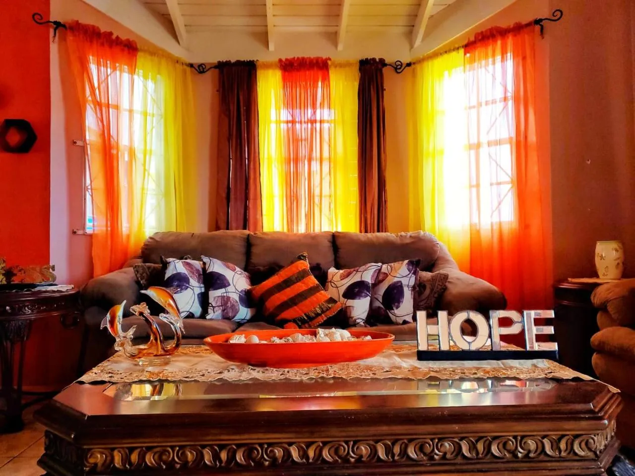 Living room in 2 Bed-Sleeps 4-Gated community-5 Min Town Centre