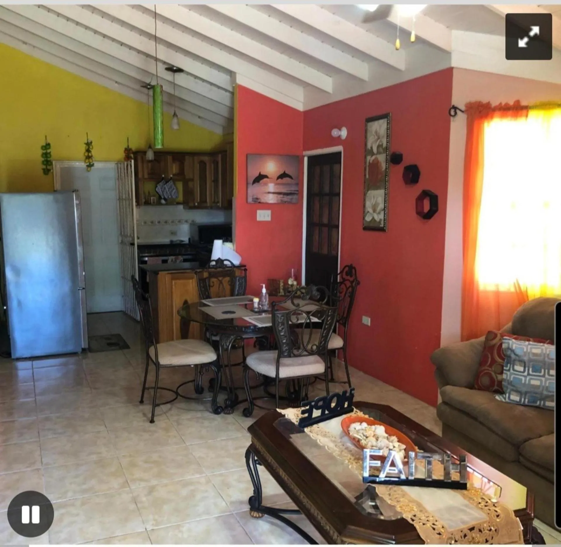 2 Bed-Sleeps 4-Gated community-5 Min Town Centre