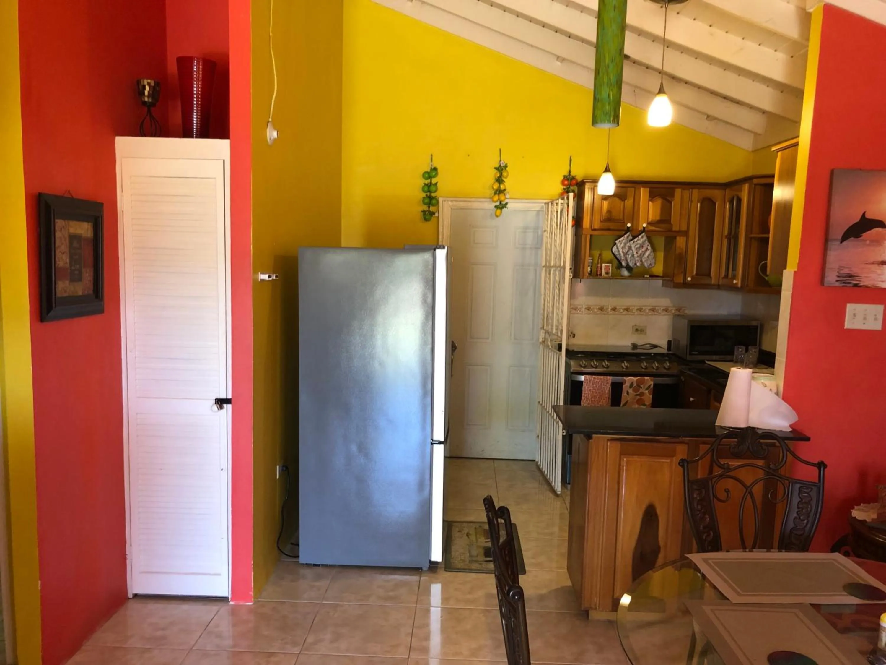 2 Bed-Sleeps 4-Gated community-5 Min Town Centre