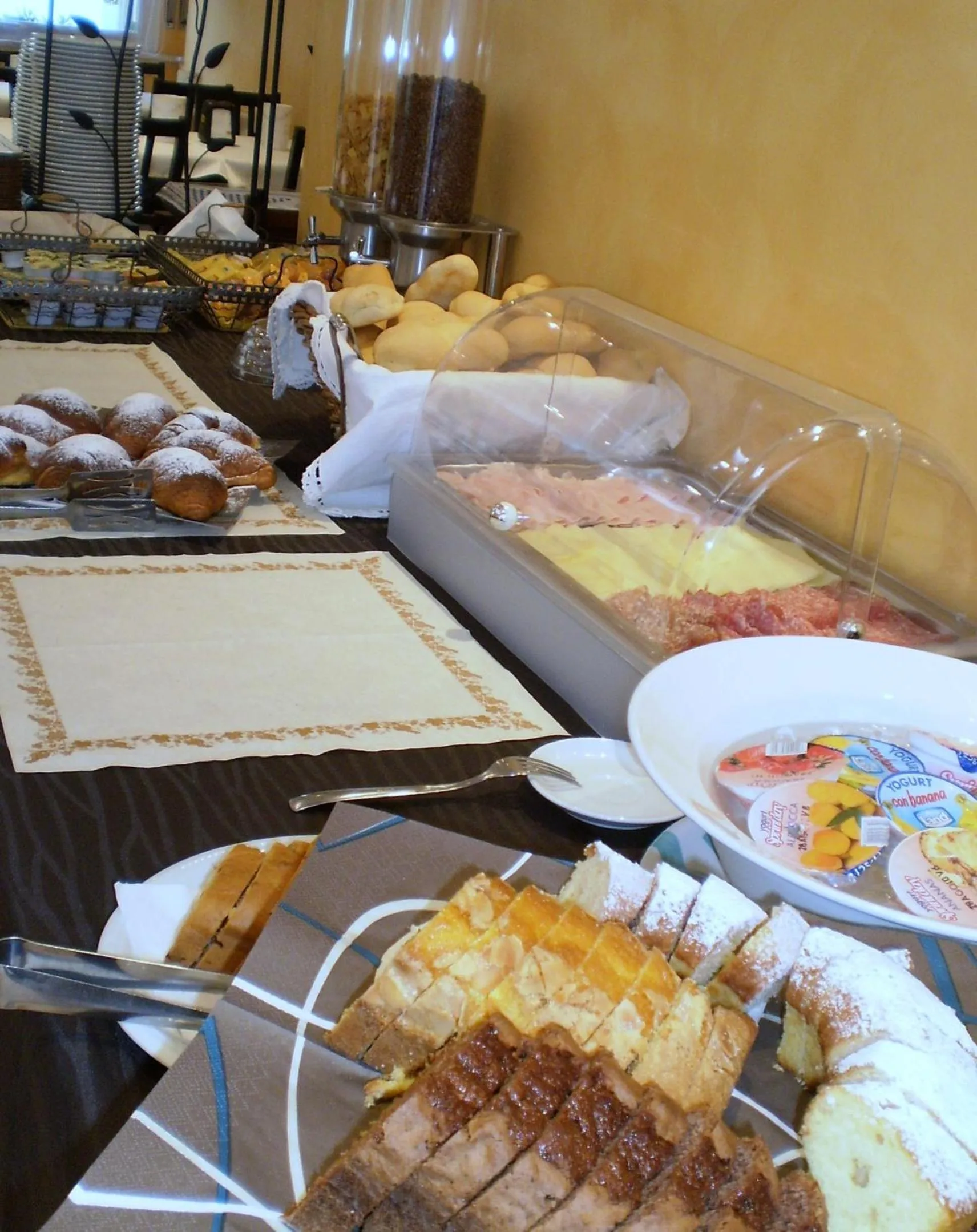 Breakfast in Hotel Oasi Ristorante Pizzeria