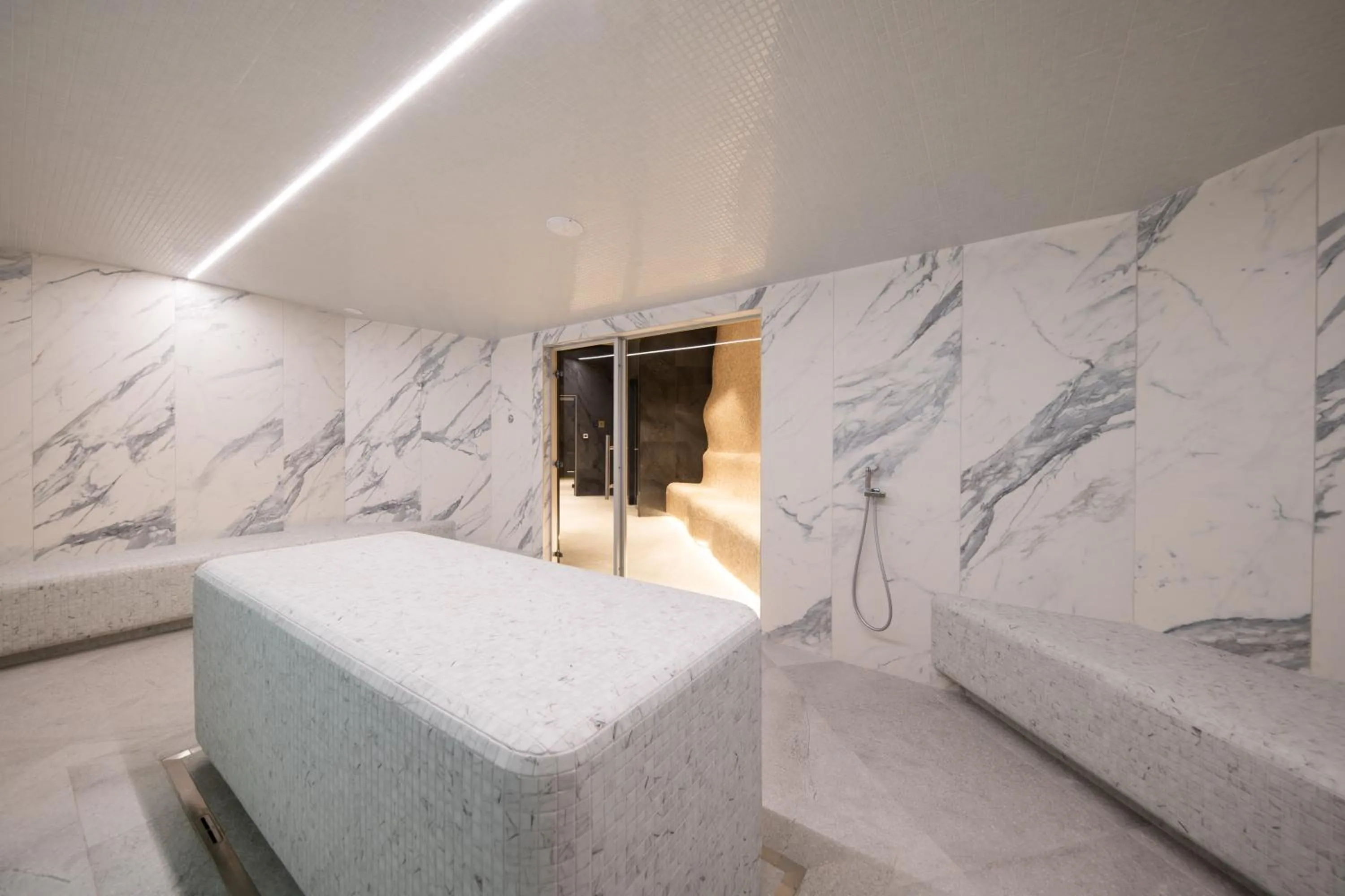 Hot Spring Bath in Aparthotel Woodside by Anaya