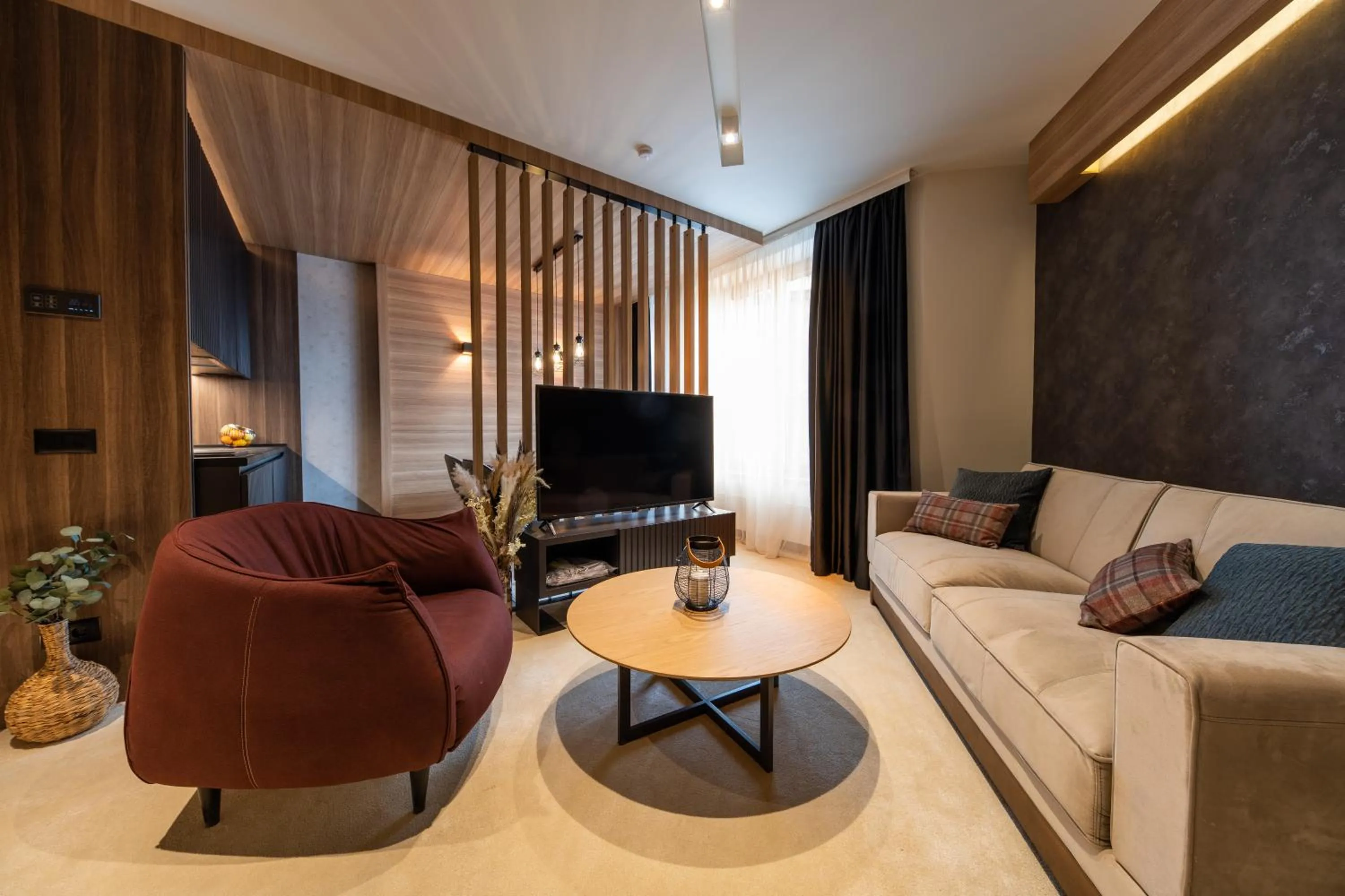Living room in Aparthotel Woodside by Anaya