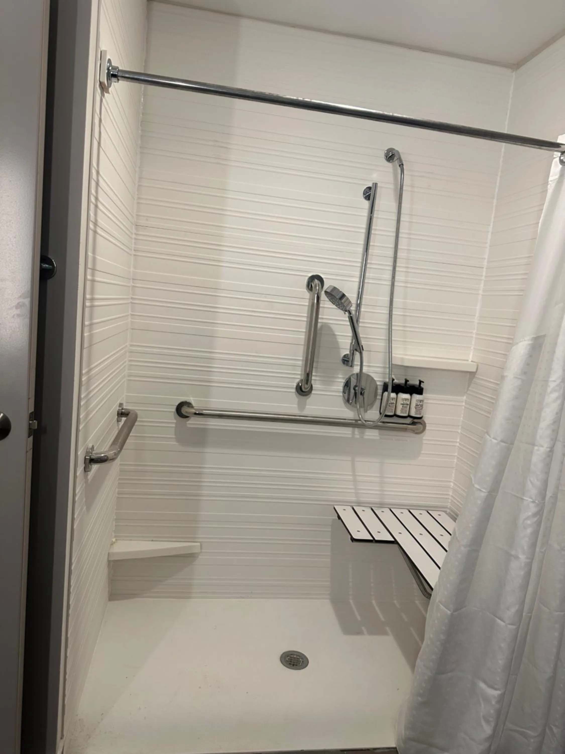 AVID Hotels - Fort Wayne North by IHG