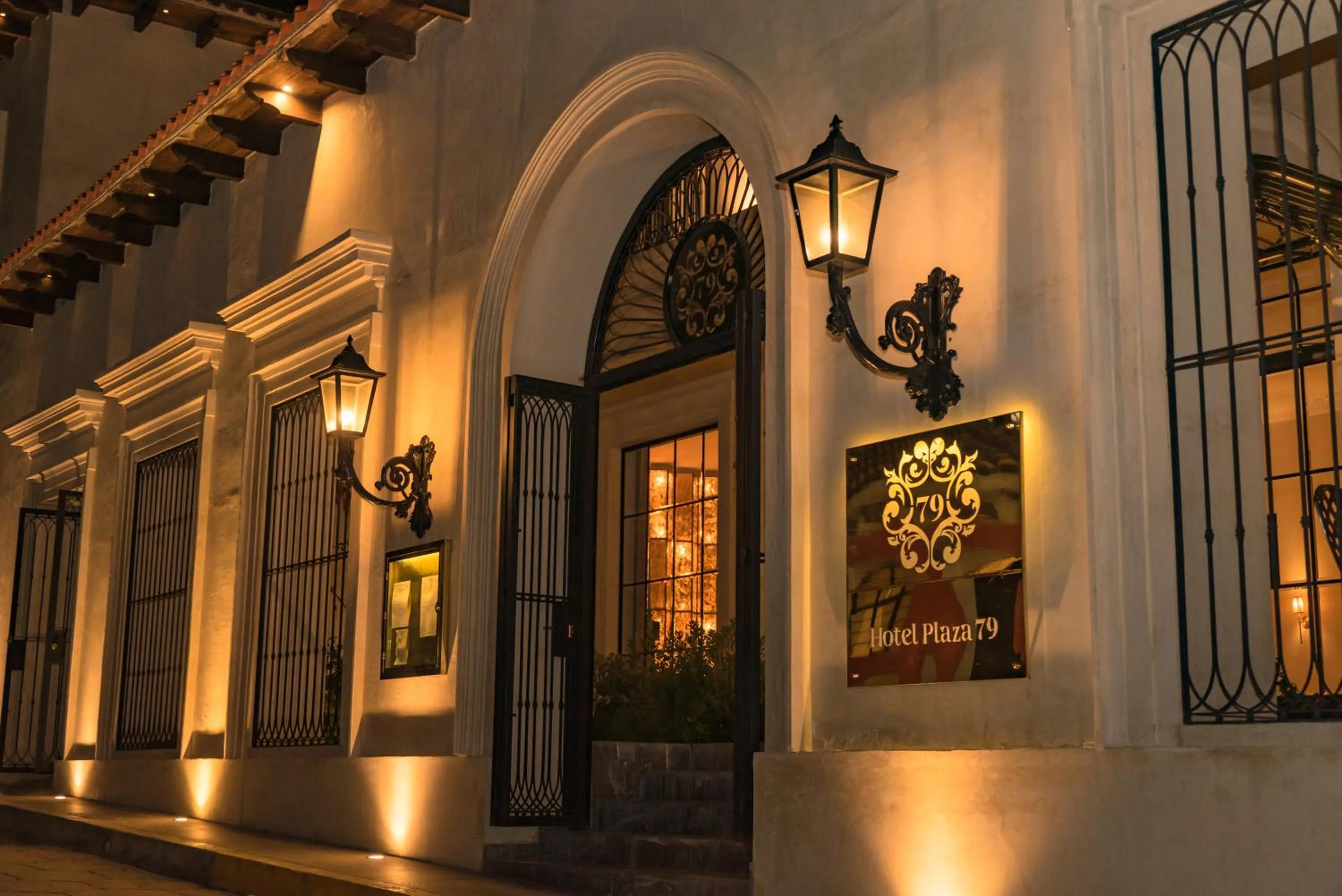 Facade/entrance in Hotel Plaza 79