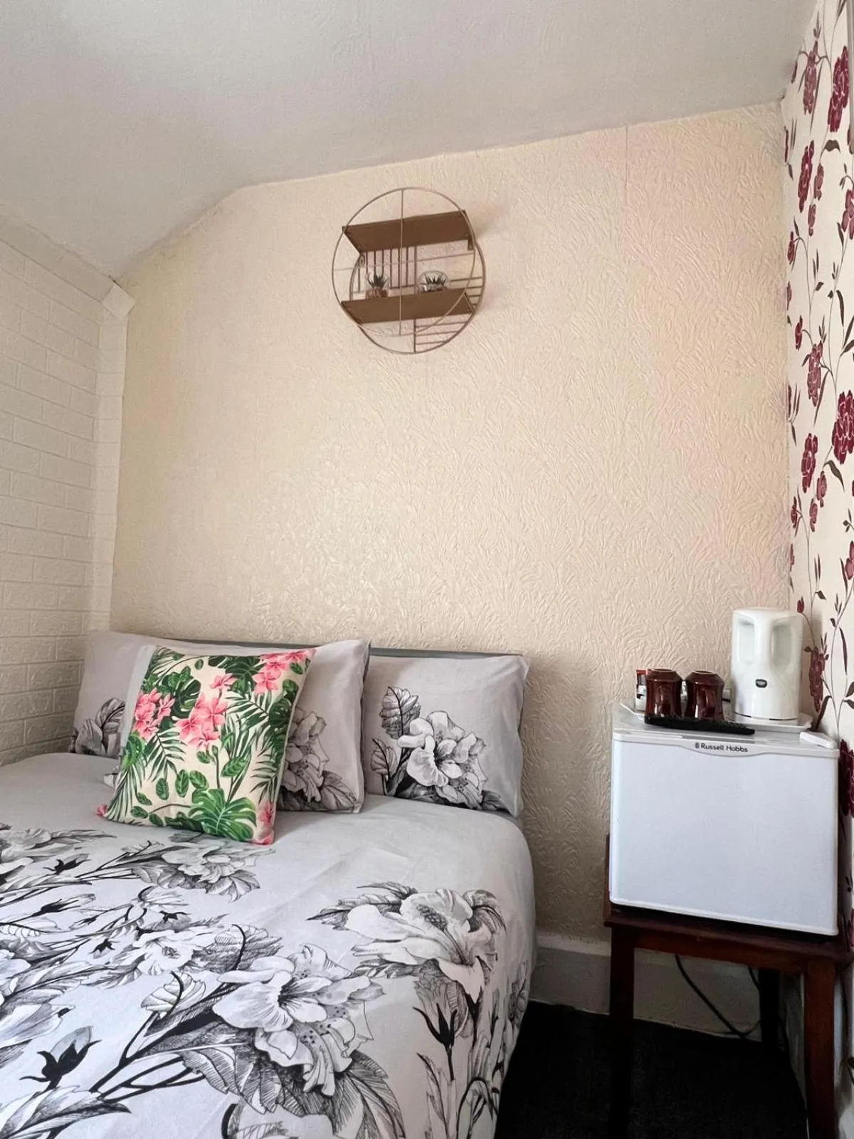 Photo of the whole room, Bed in Galaxy Hotel