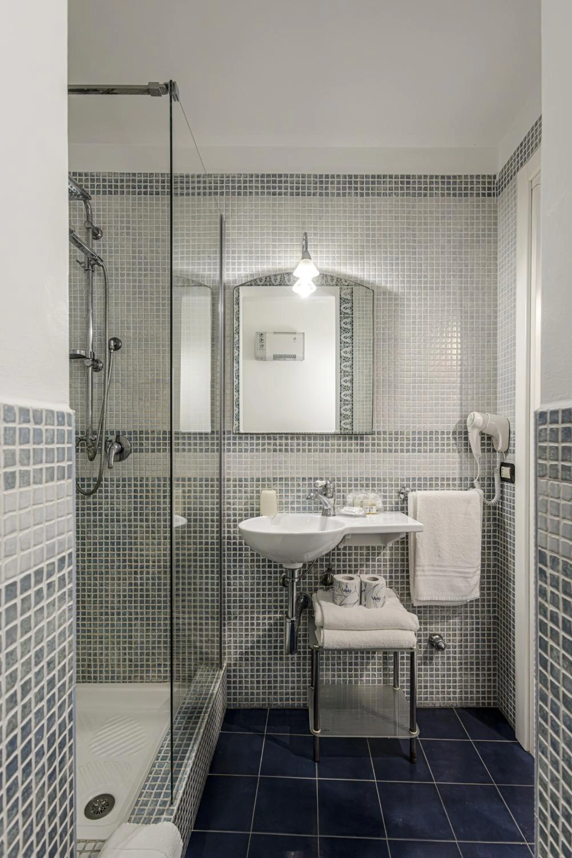 Bathroom in Lakkios charming suites and rooms