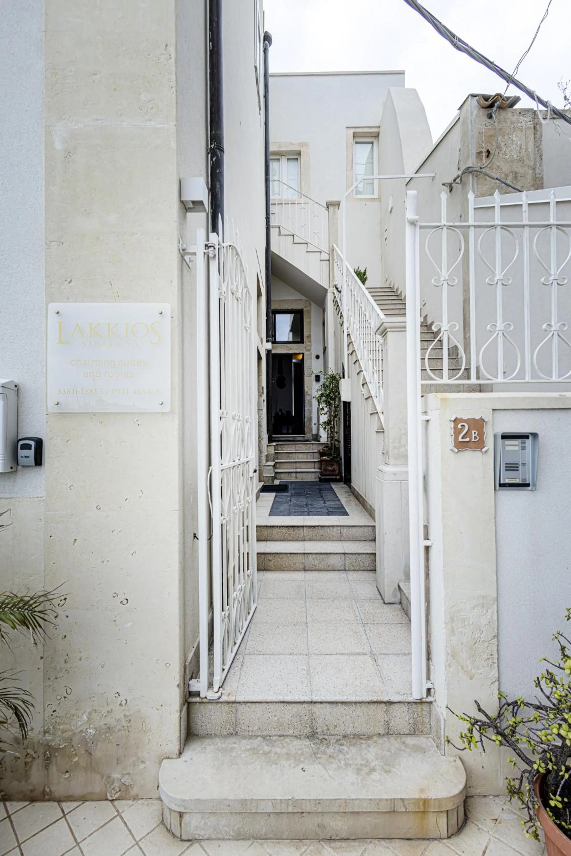 Property building in Lakkios charming suites and rooms