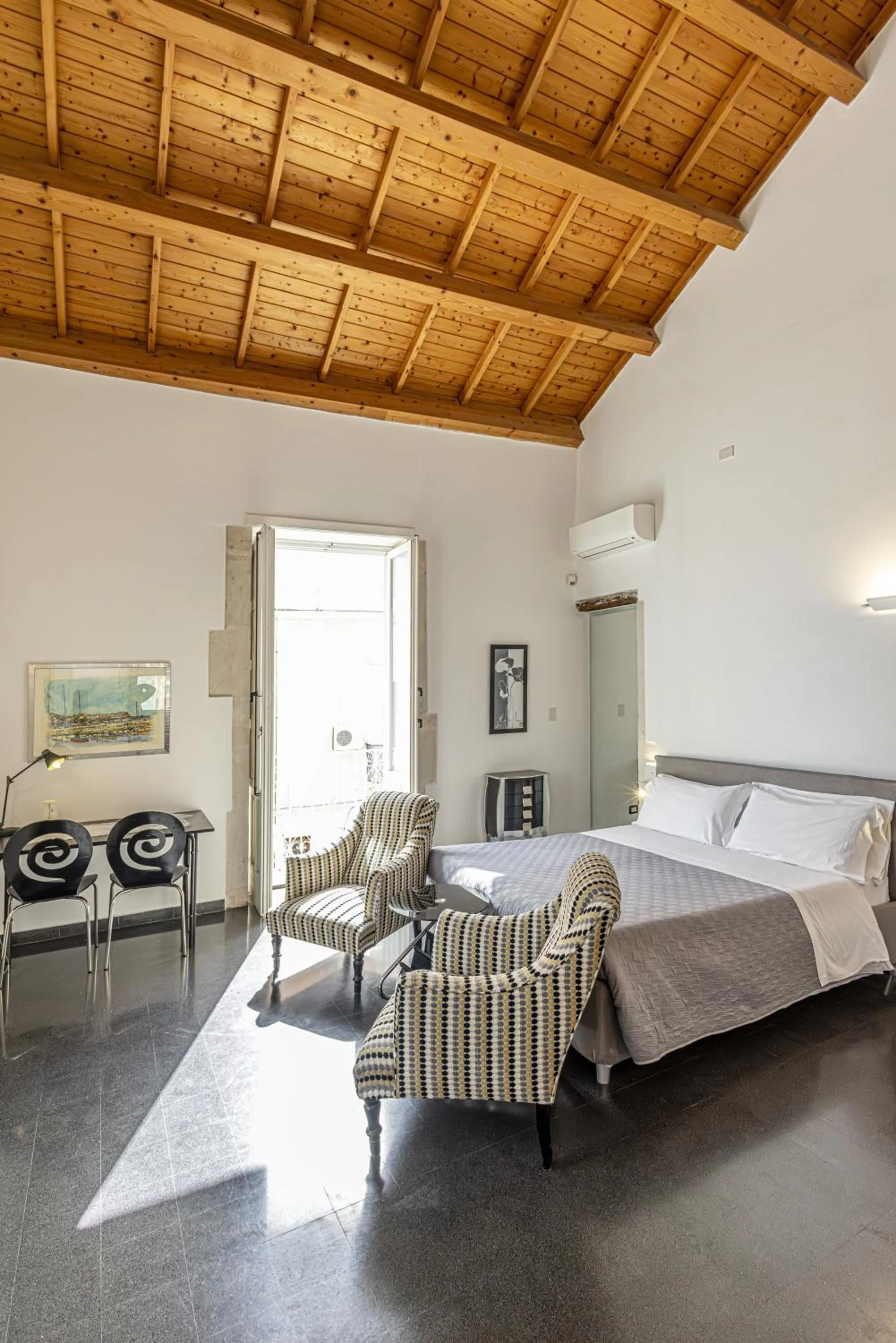 Bedroom, Bed in Lakkios charming suites and rooms