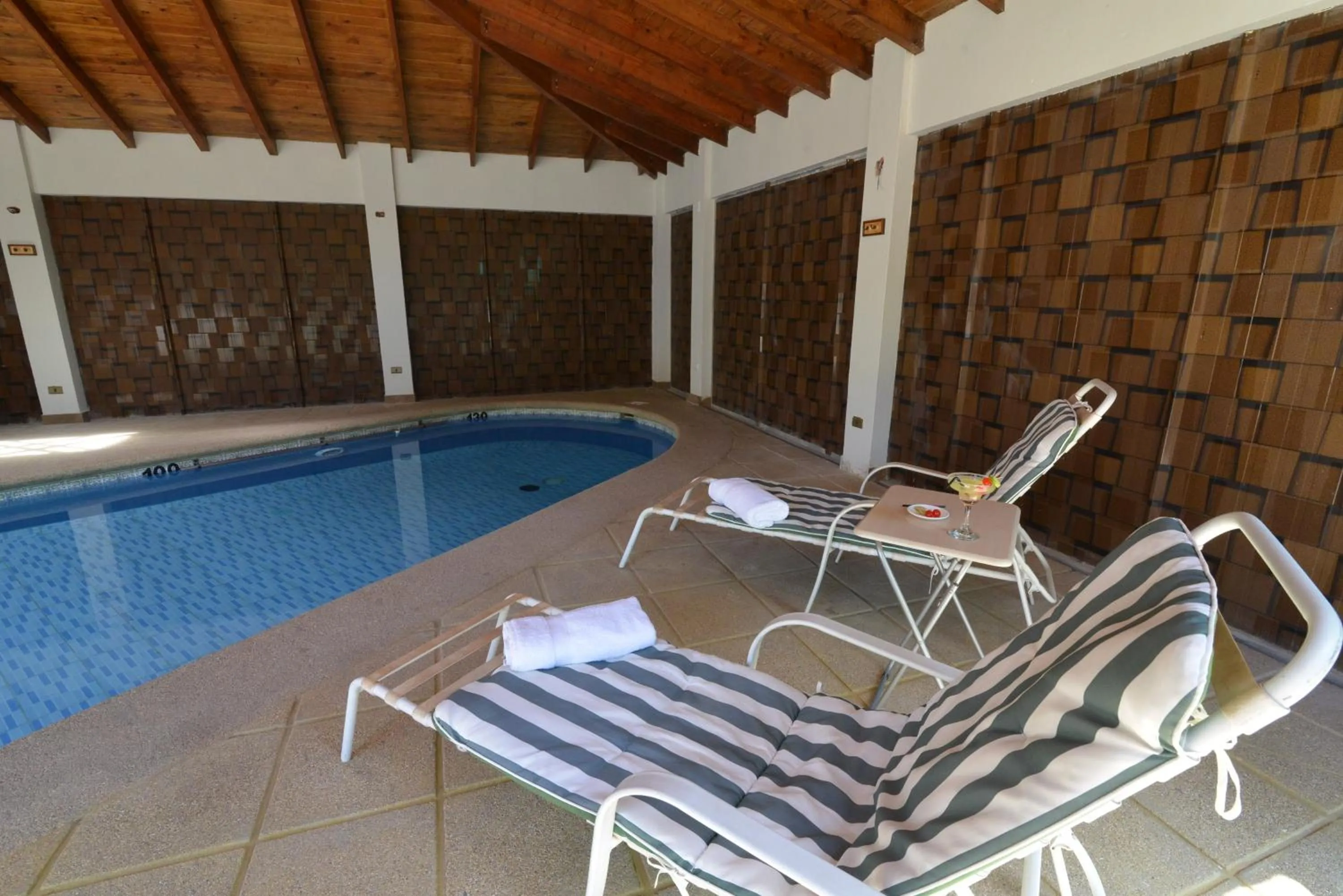 Swimming pool in Howard Johnson Hotel Rinconada de Los Andes