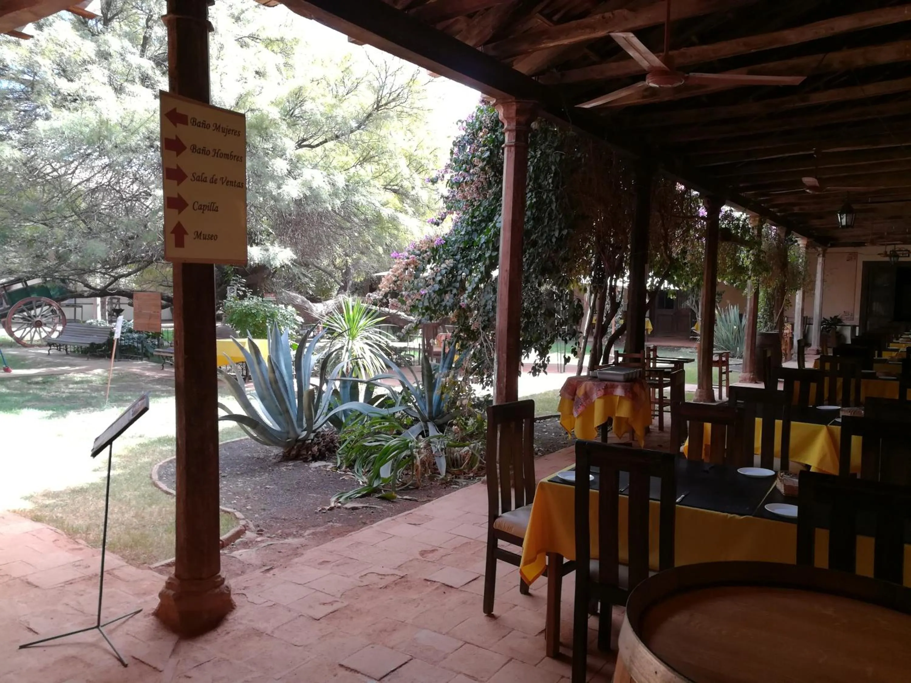 Restaurant/places to eat in Howard Johnson Hotel Rinconada de Los Andes