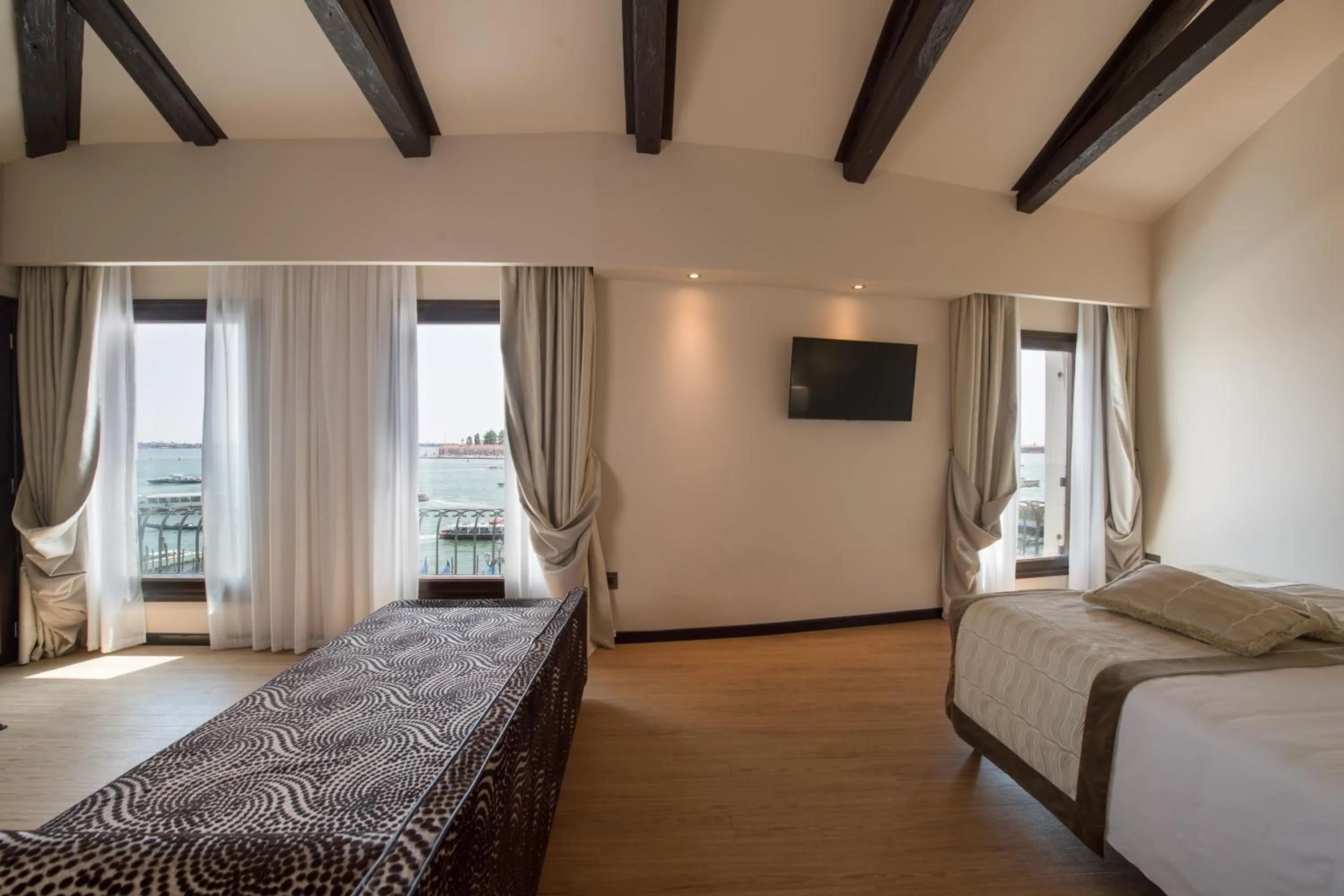 Bedroom, Bed in Hotel Paganelli