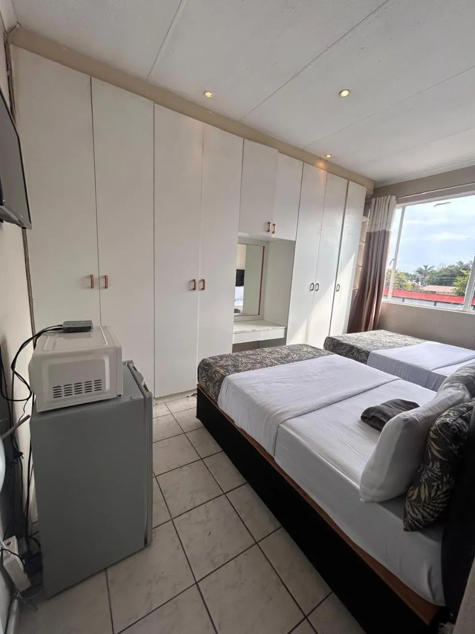 Bedroom, Bed in L-PACK PRIMROSe