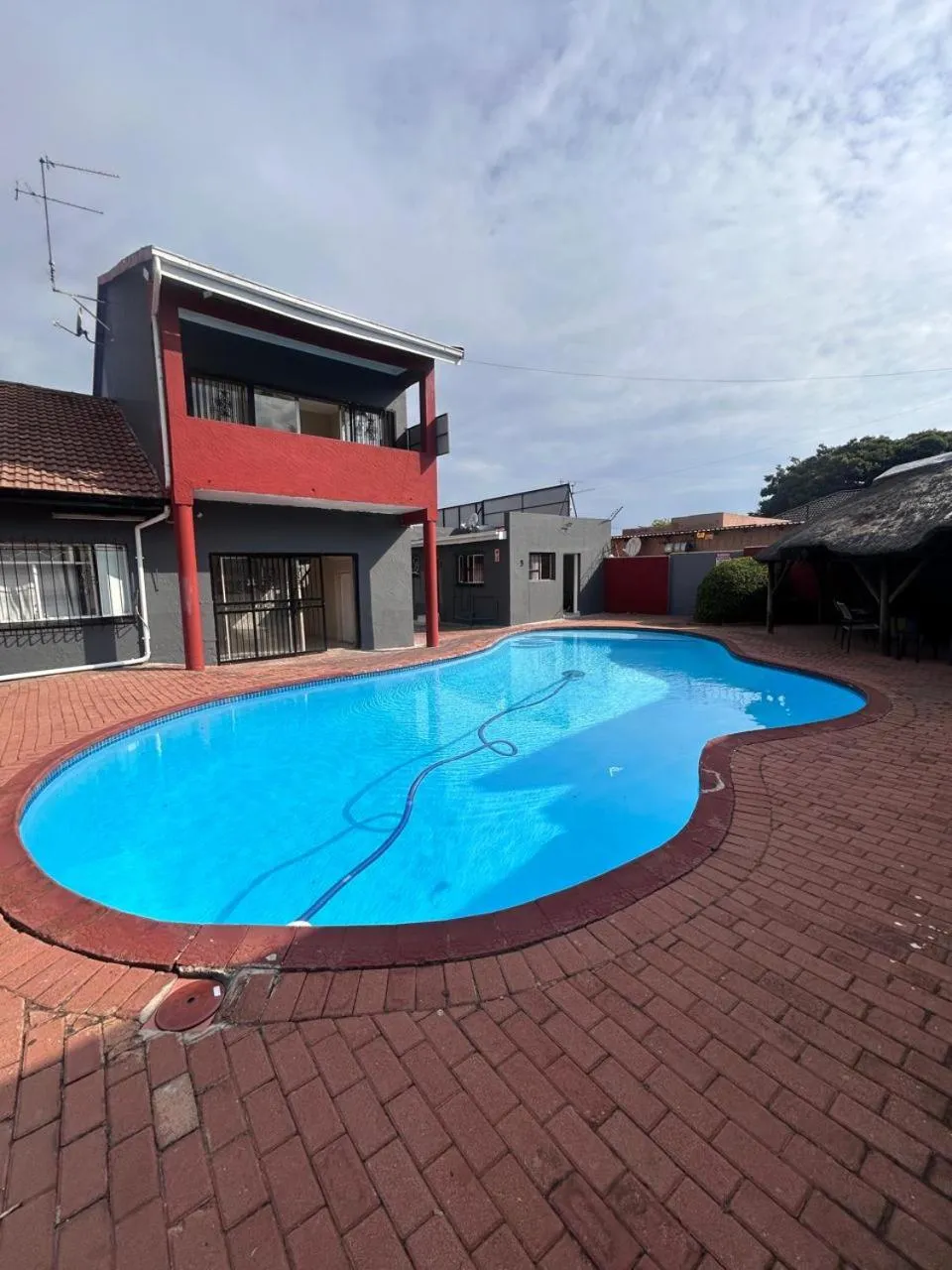 Swimming pool in L-PACK PRIMROSe