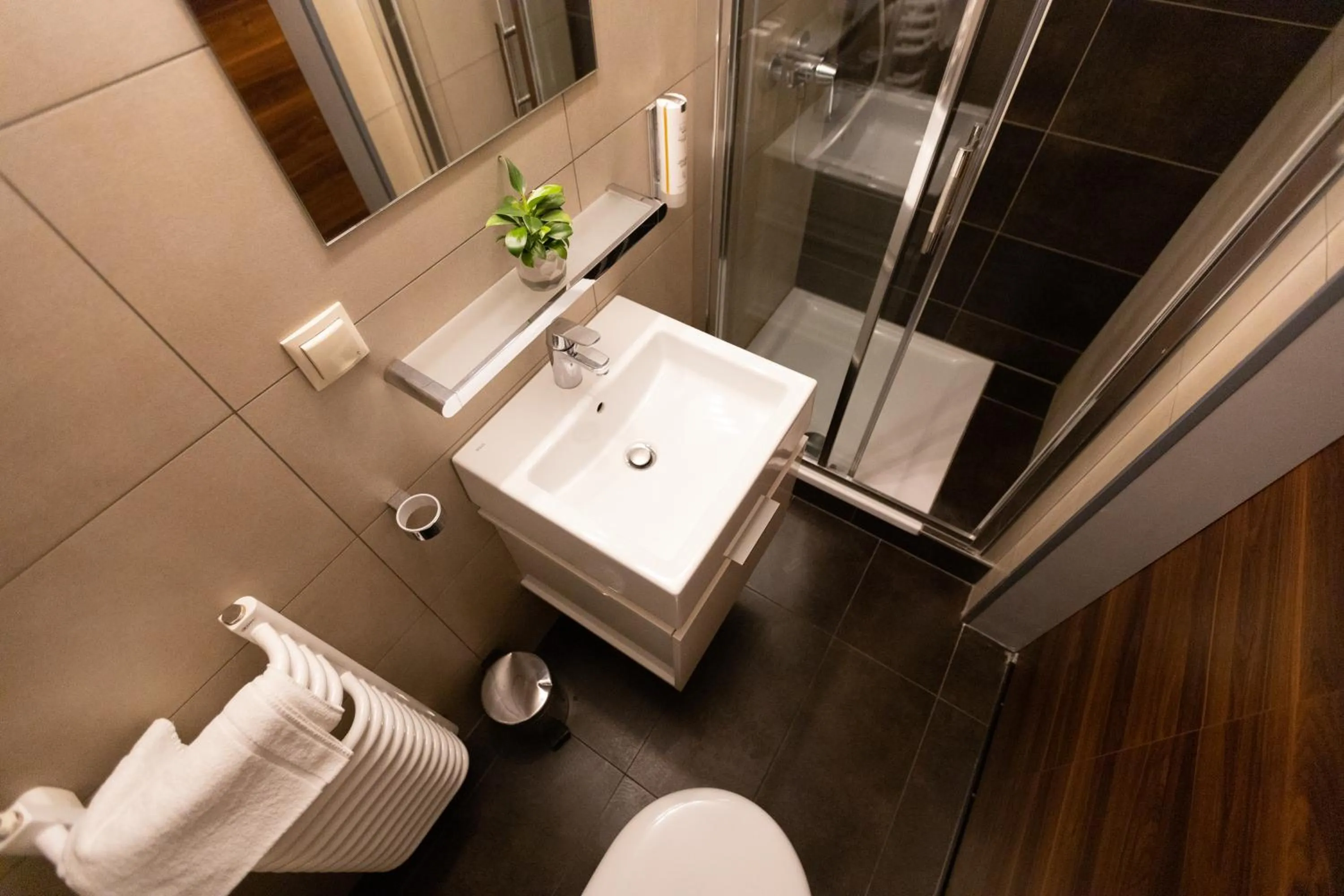 Bathroom in Salve station