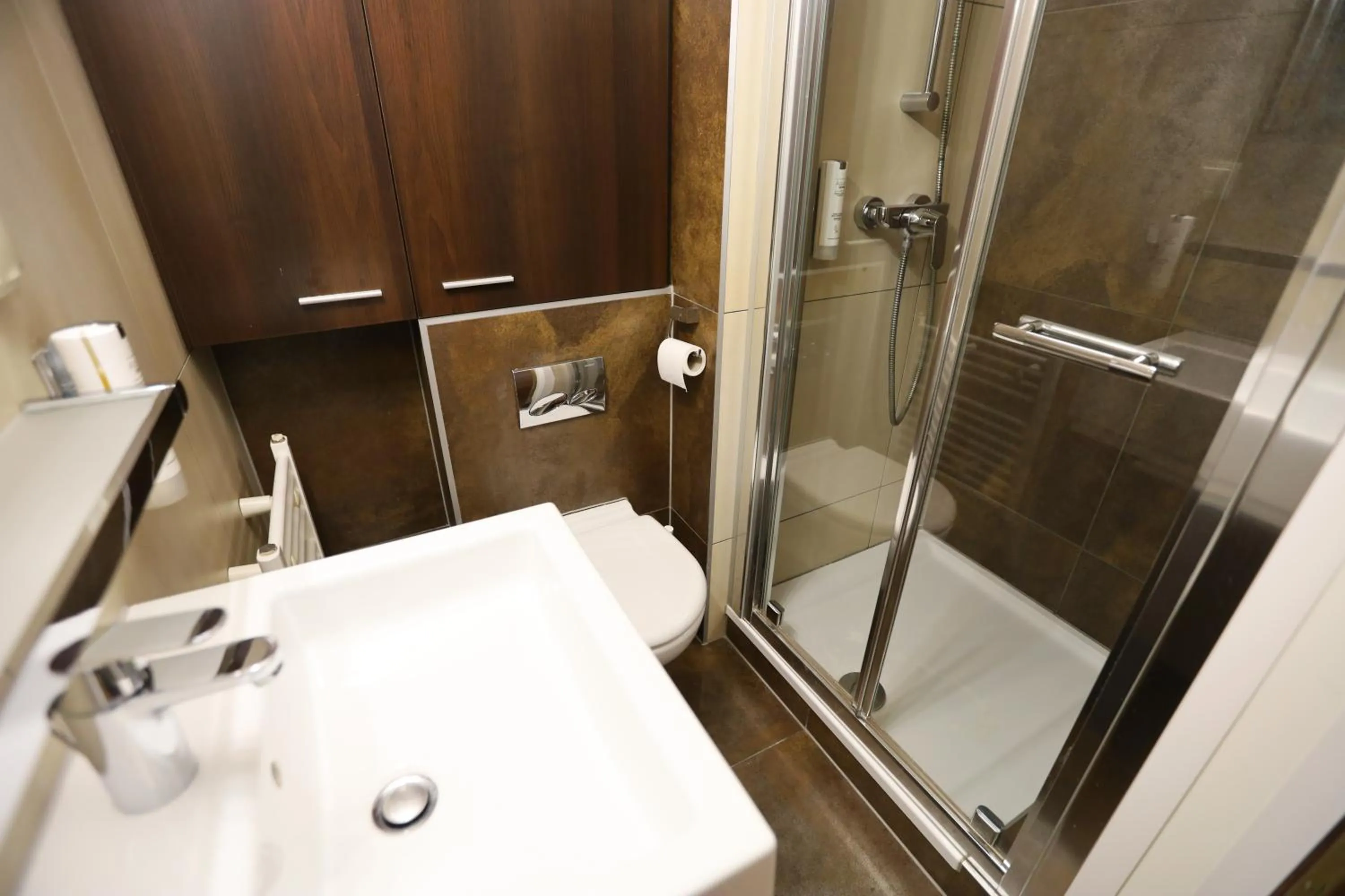 Bathroom in Salve station