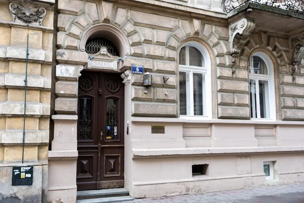 Property building in Salve station