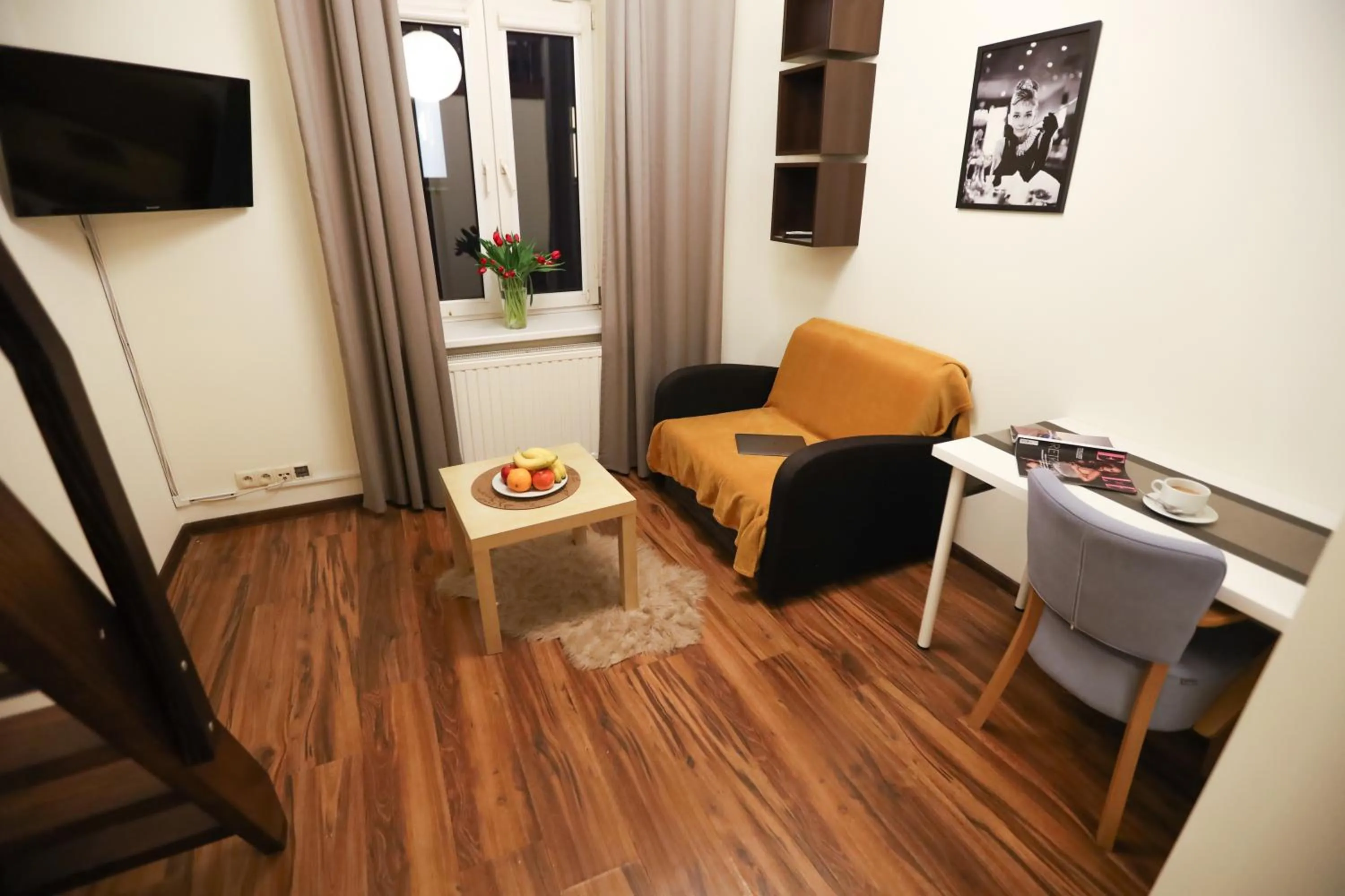 Photo of the whole room in Salve station