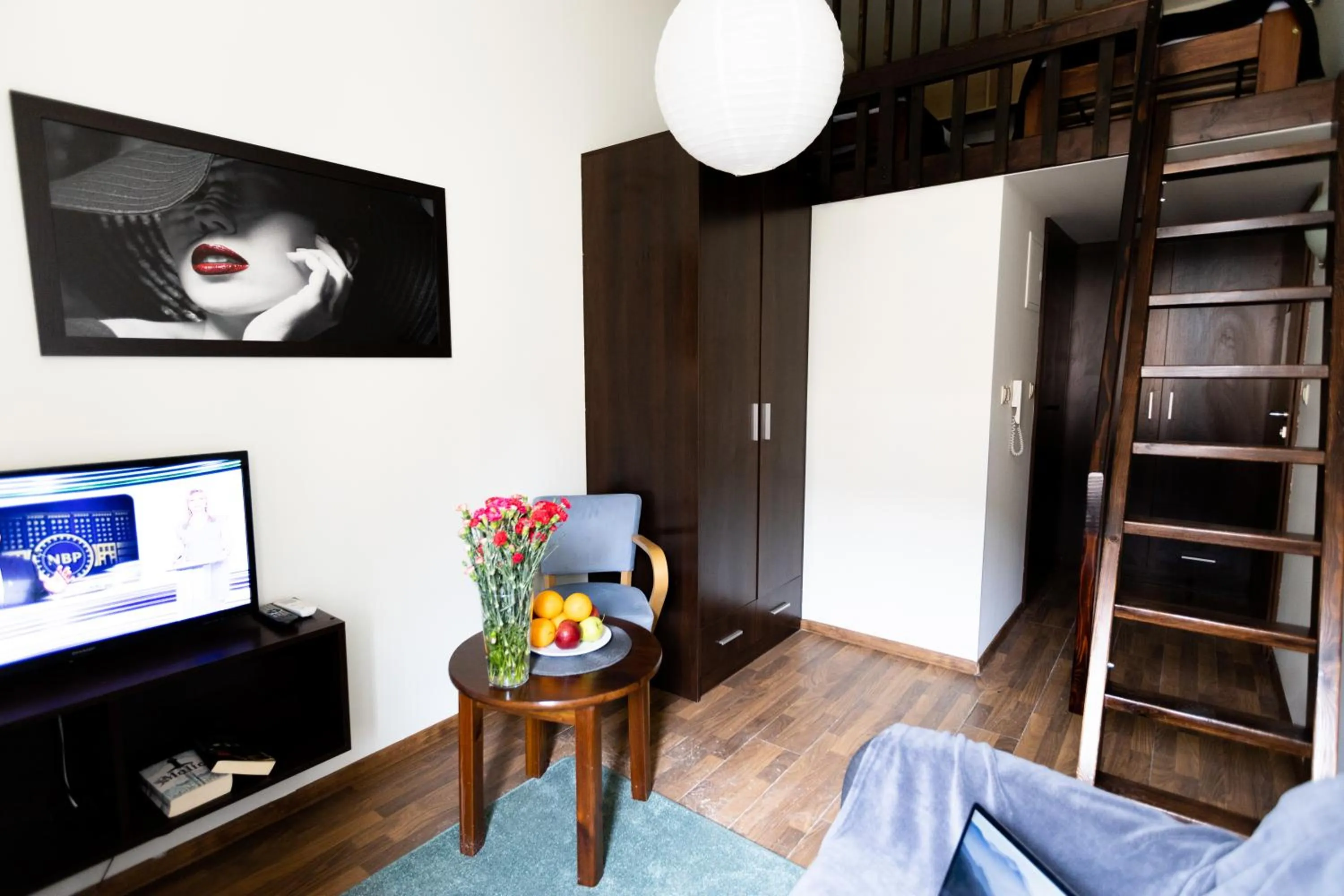 Photo of the whole room in Salve station