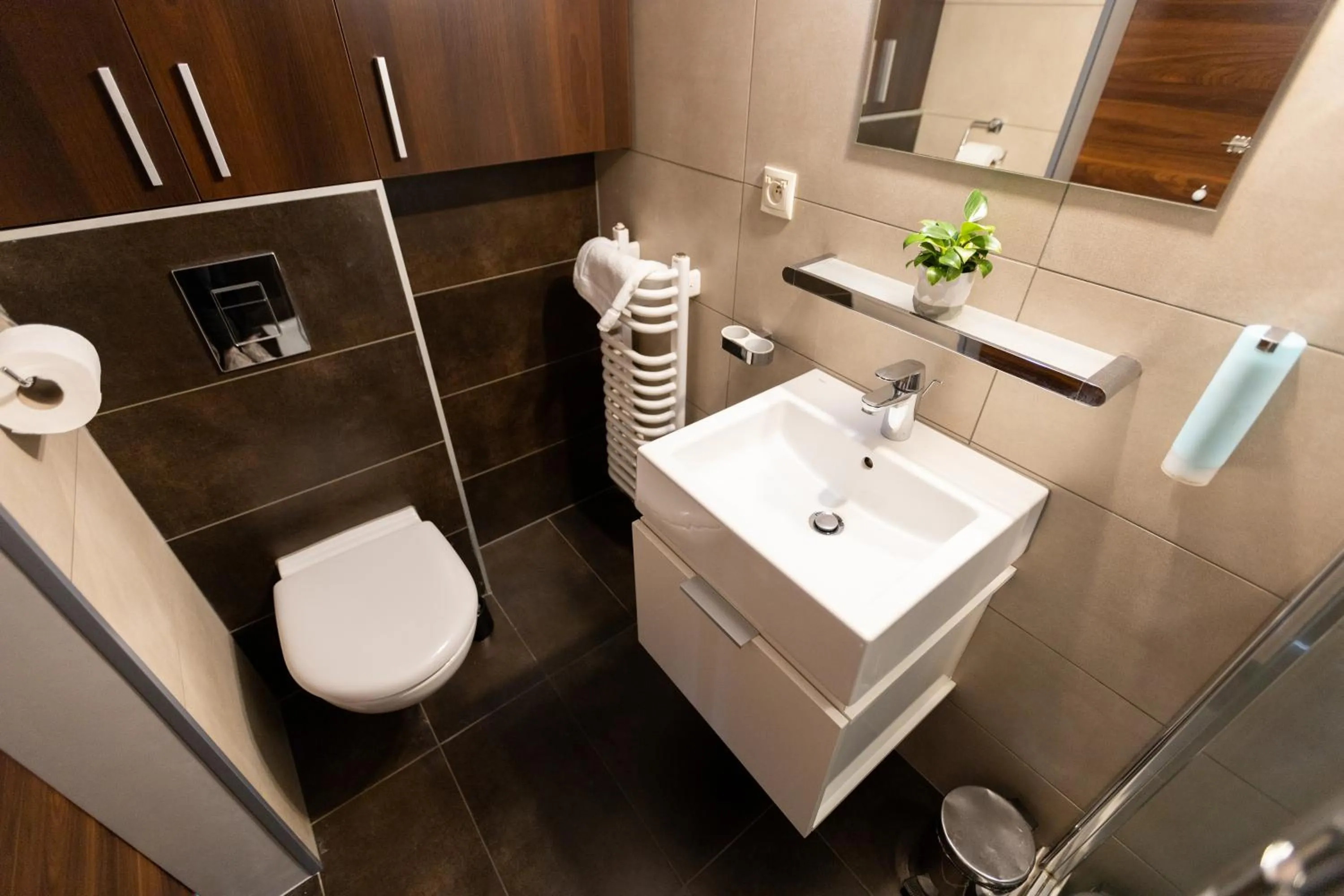 Bathroom in Salve station