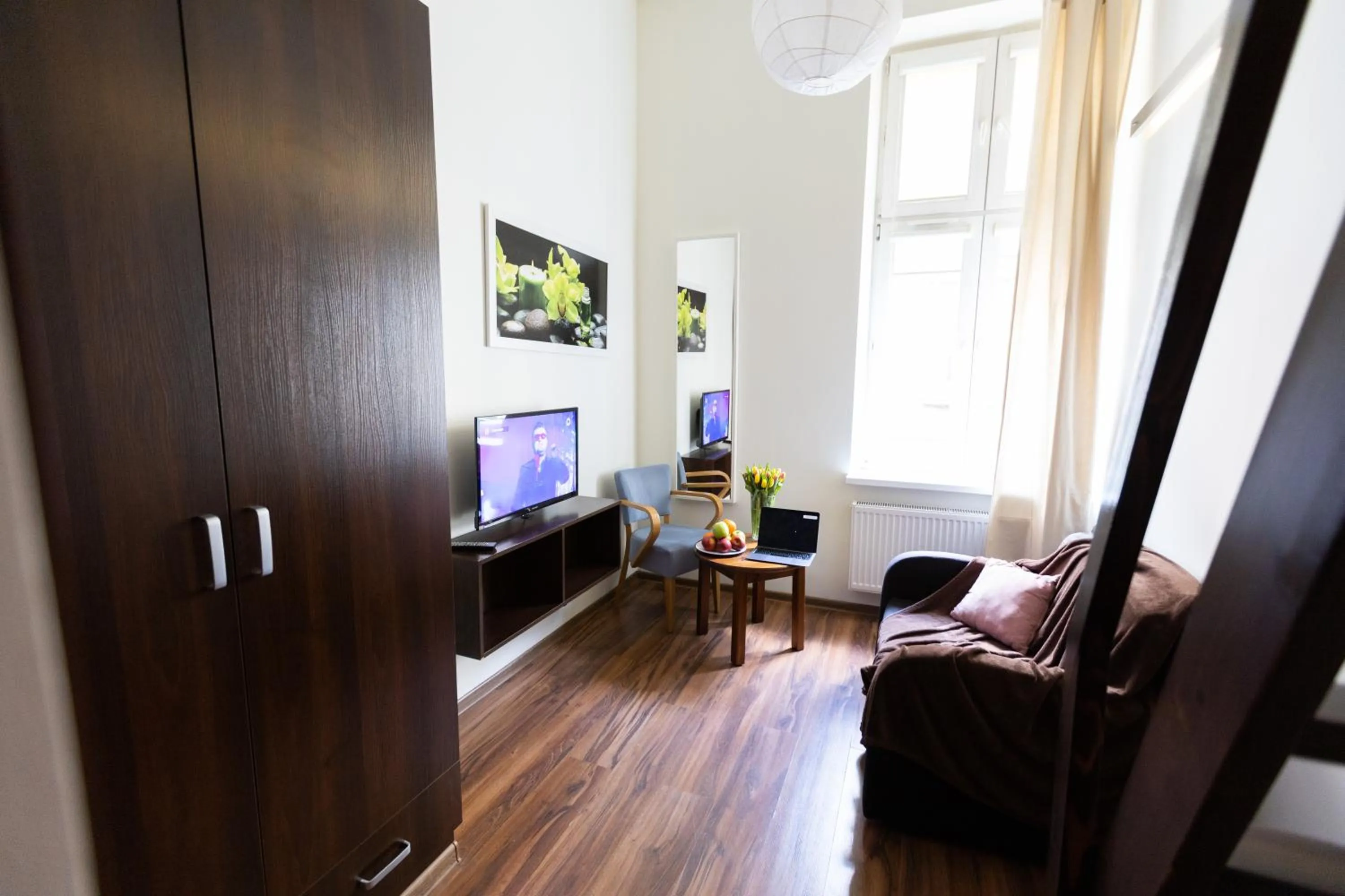 Photo of the whole room in Salve station