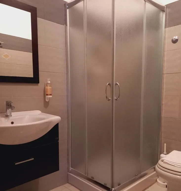 Bathroom in River Park Hotel