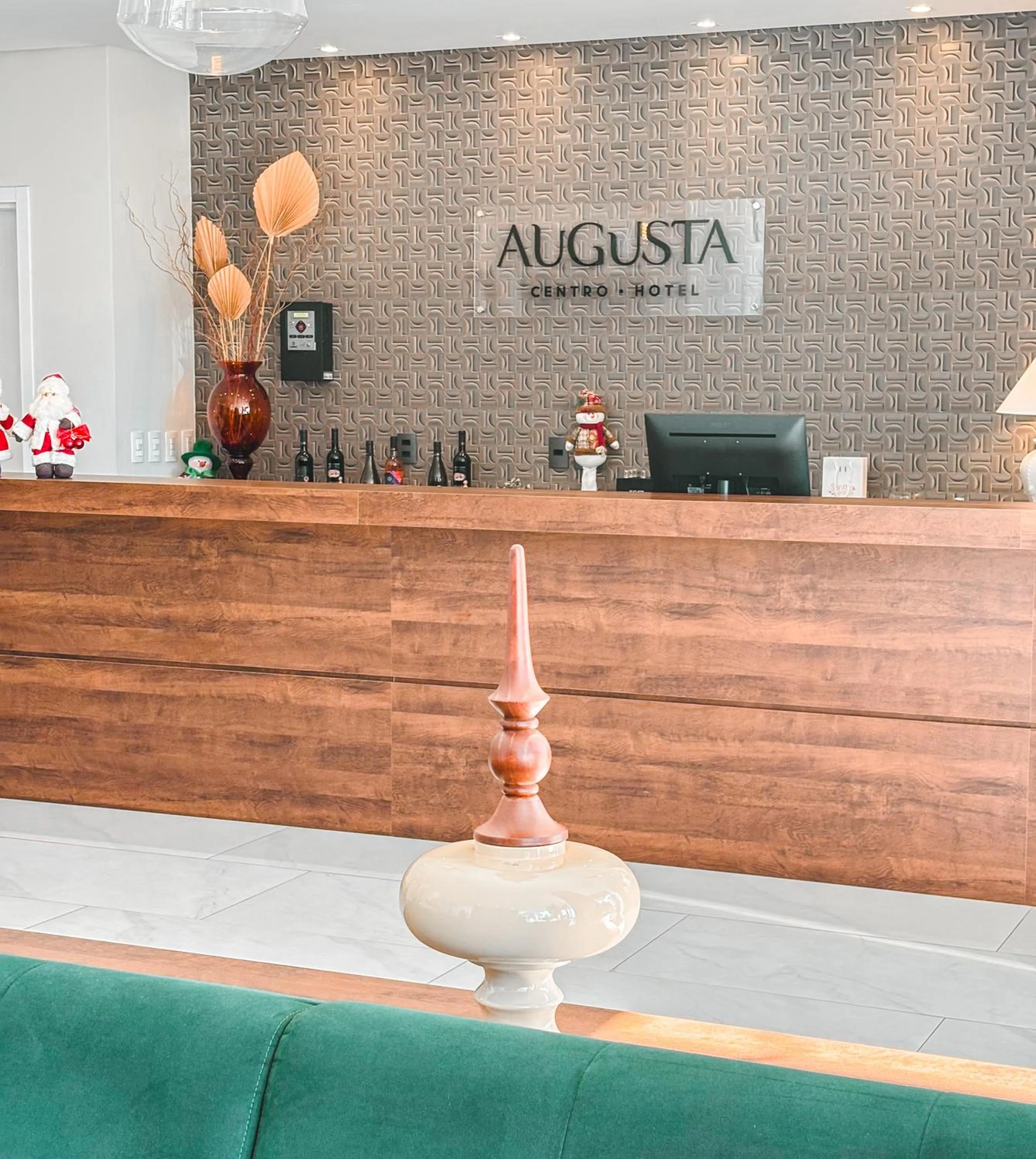 Lobby or reception in Augusta Centro Hotel