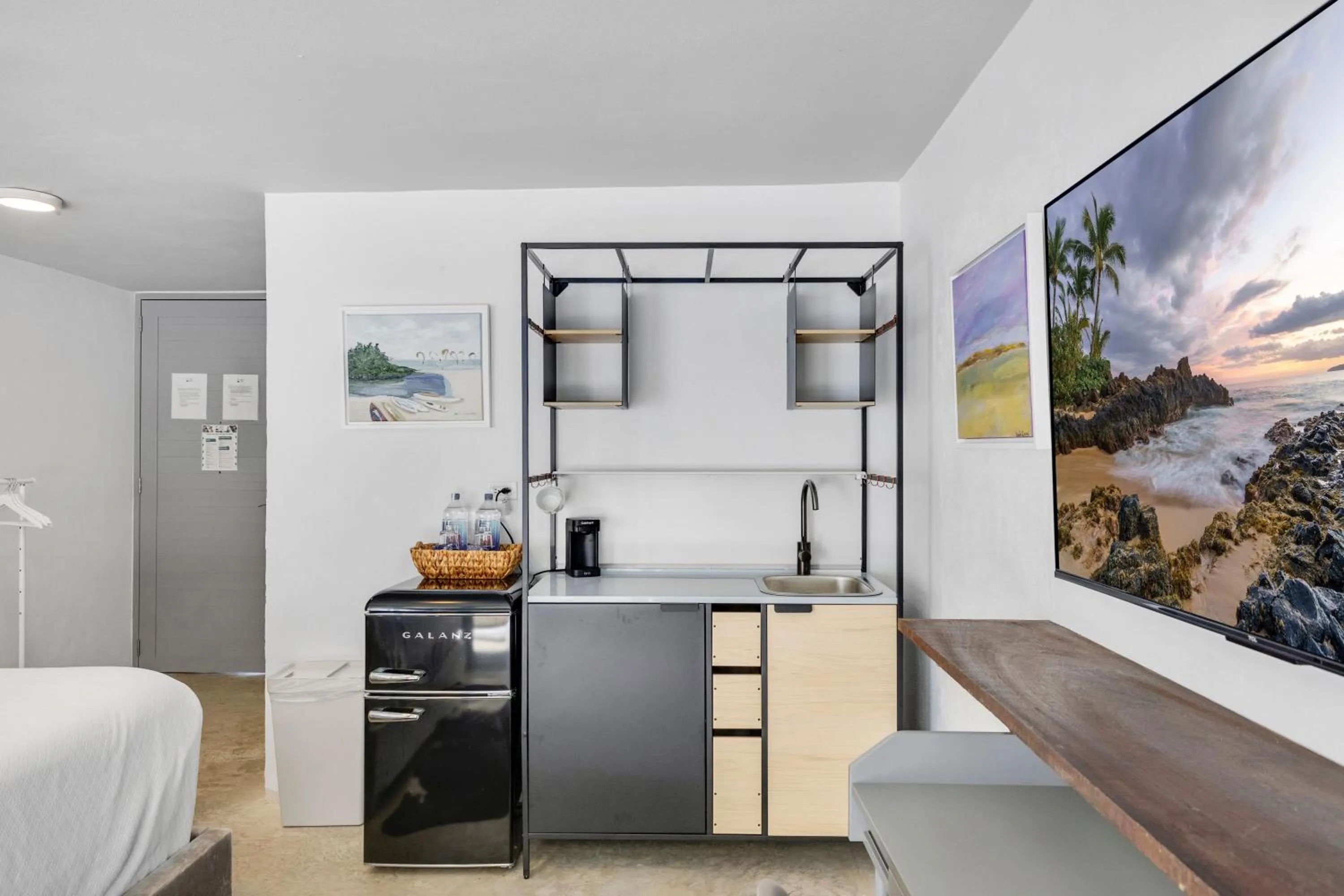 Bedroom, Bed in Viento Beach Lodge