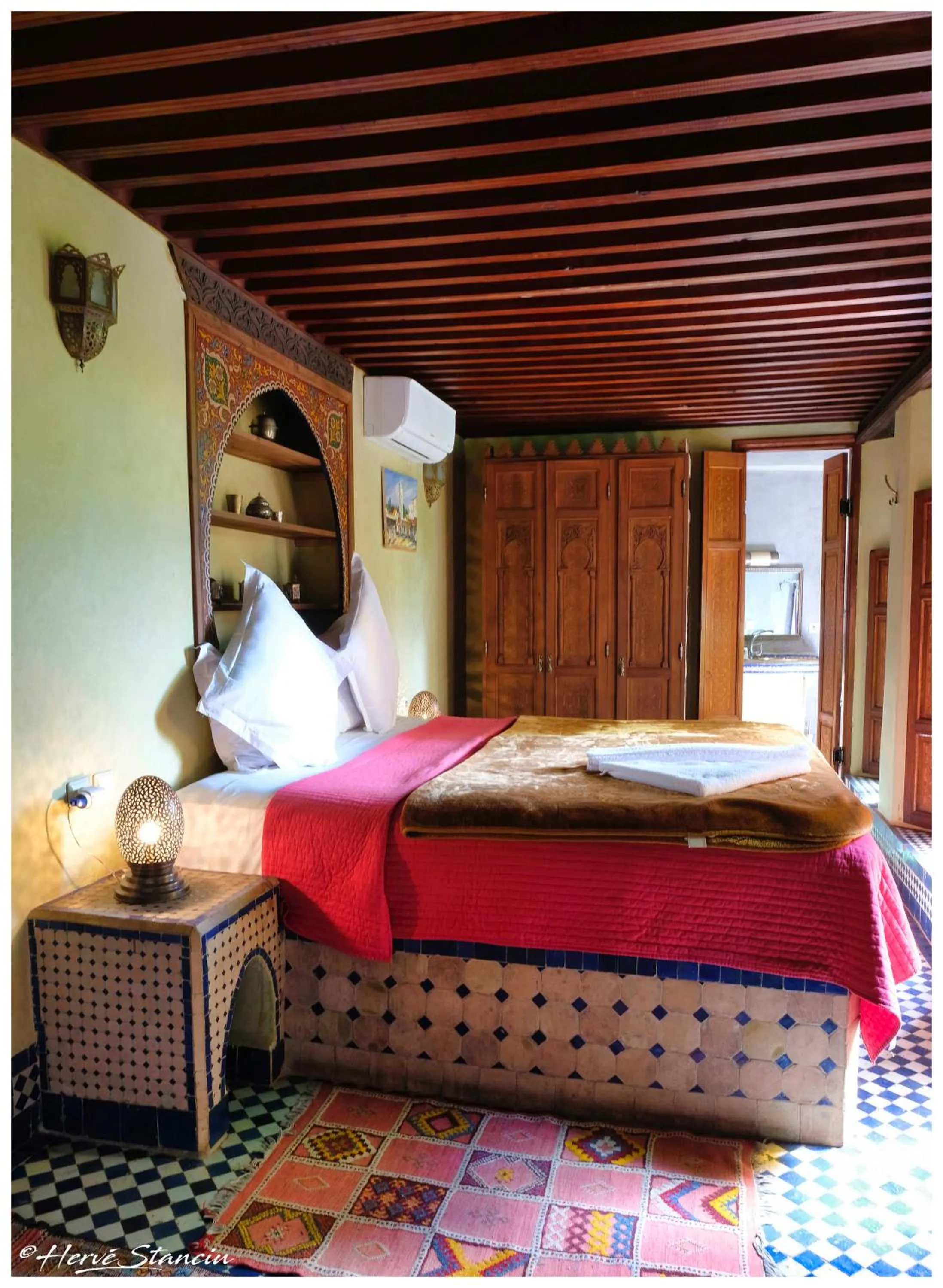 Bed in Riad Layalina Fes