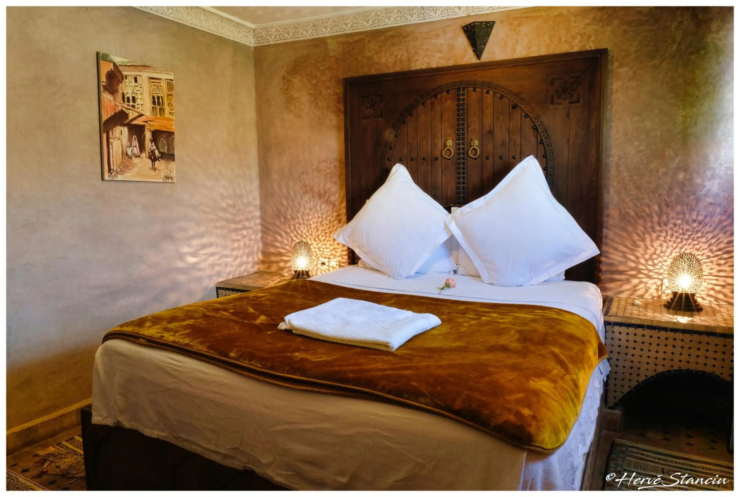 Bed in Riad Layalina Fes