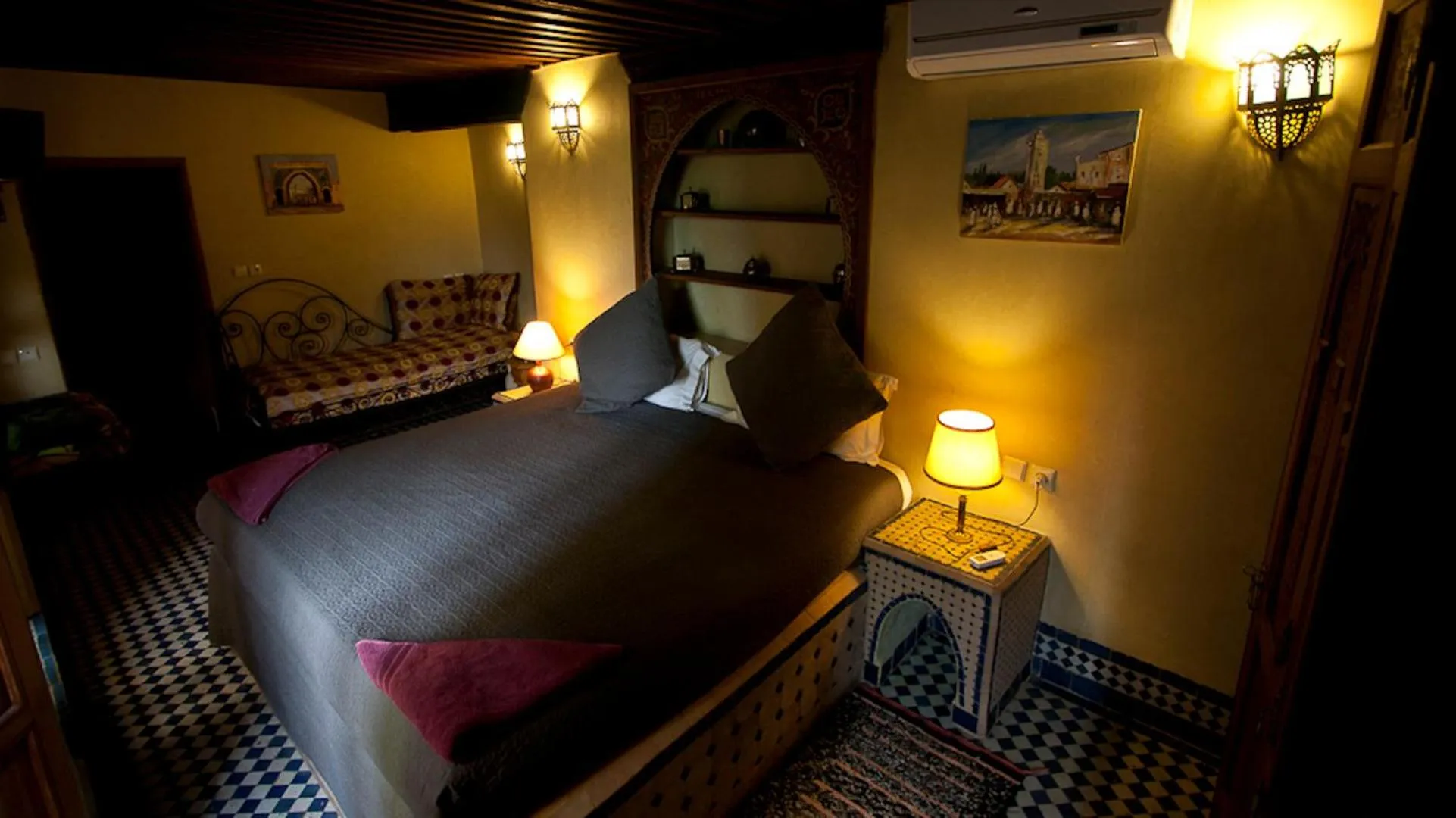 Bed in Riad Layalina Fes