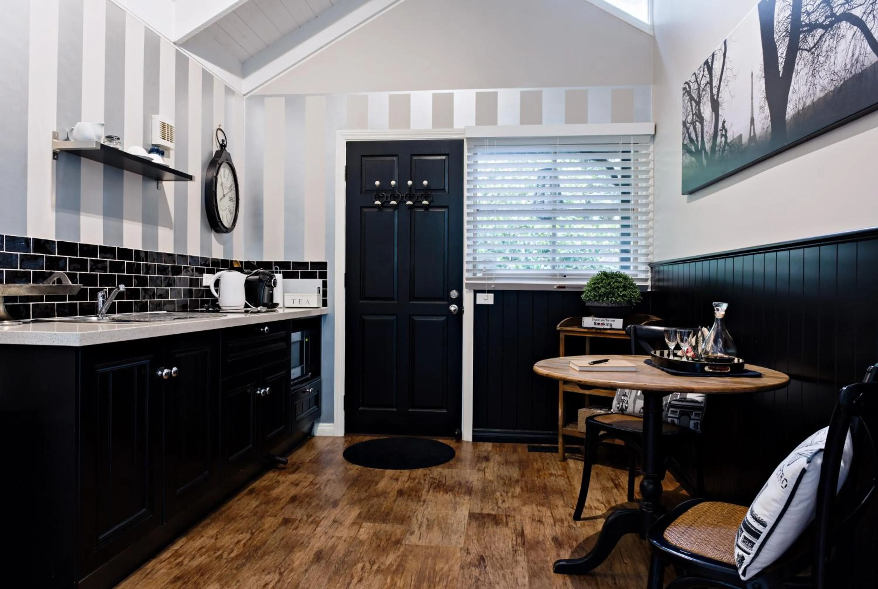 Coffee/tea facilities in Belle Le Vie