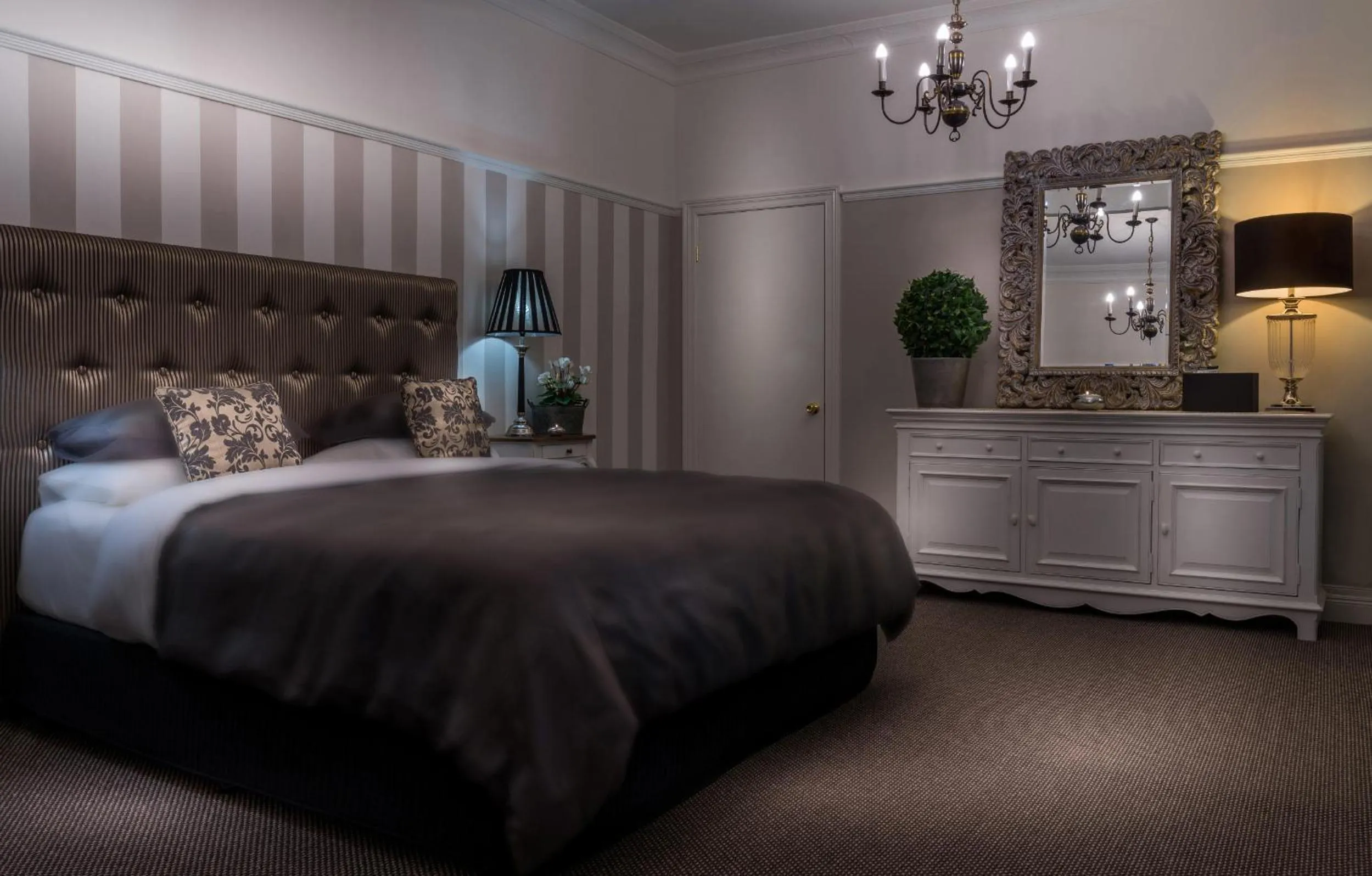 Decorative detail, Bed in Belle Le Vie