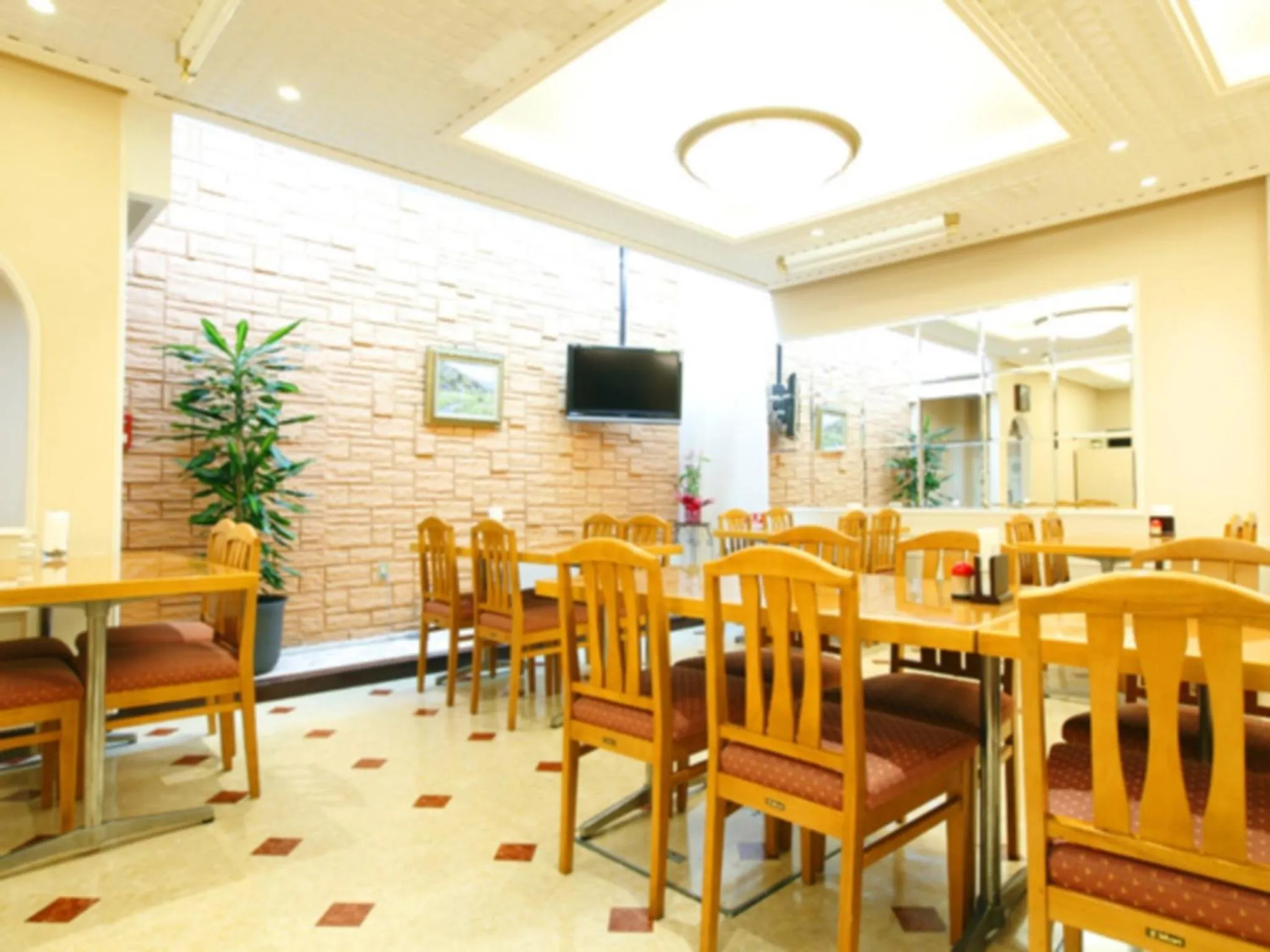 Restaurant/places to eat in Hotel New Ueno
