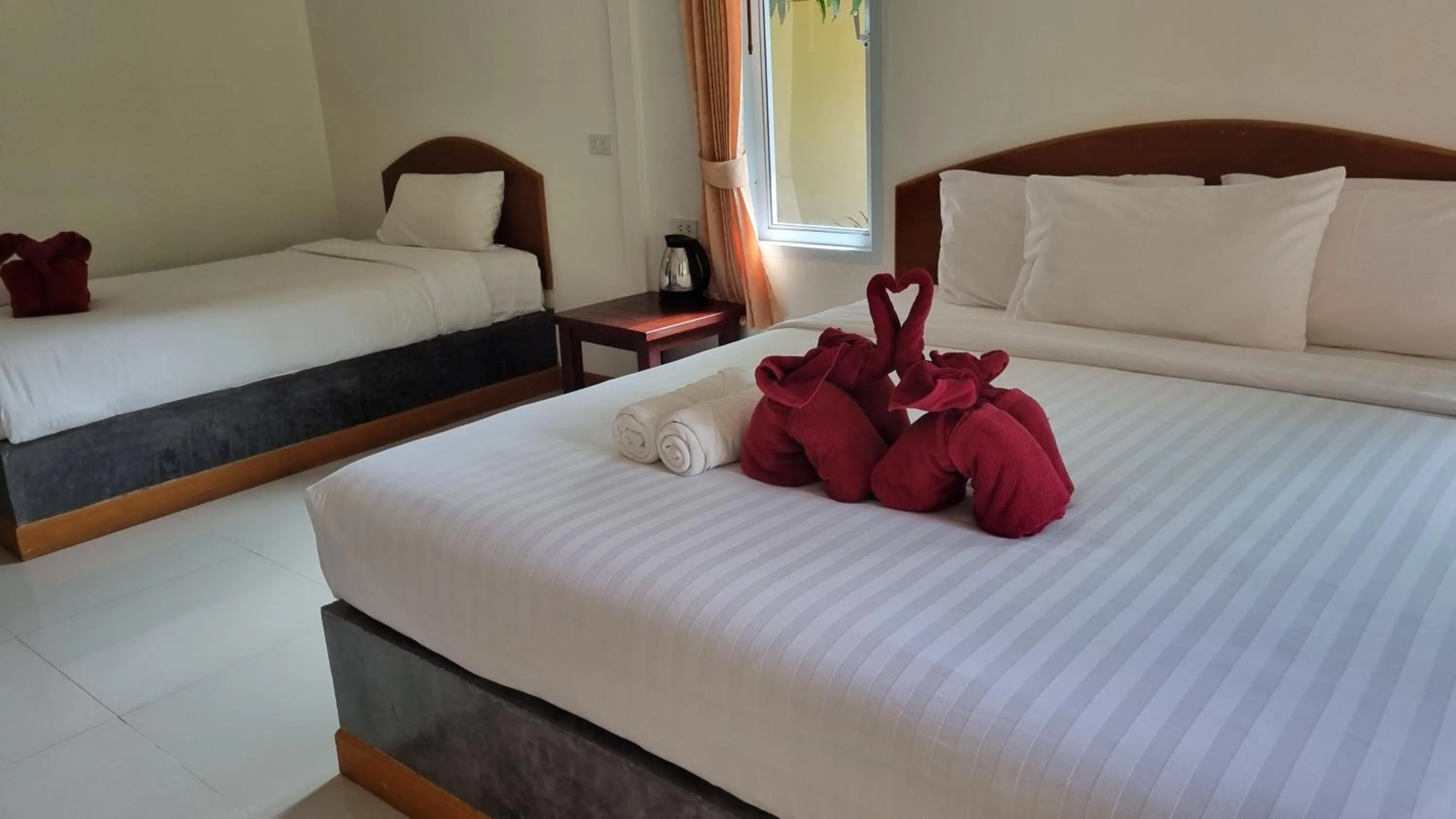 Bed in PawPaw Resort