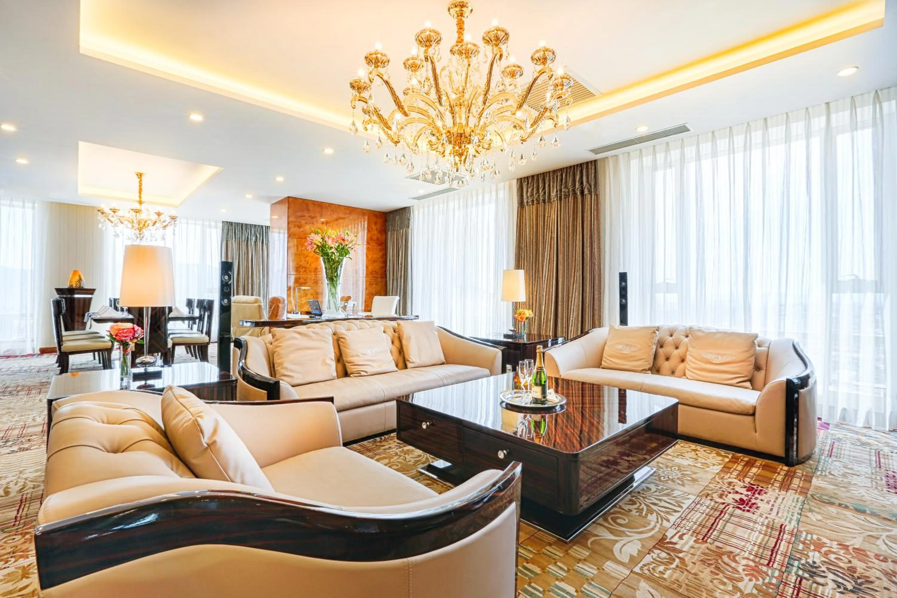 Living room in Best Western Premier Tuushin Hotel