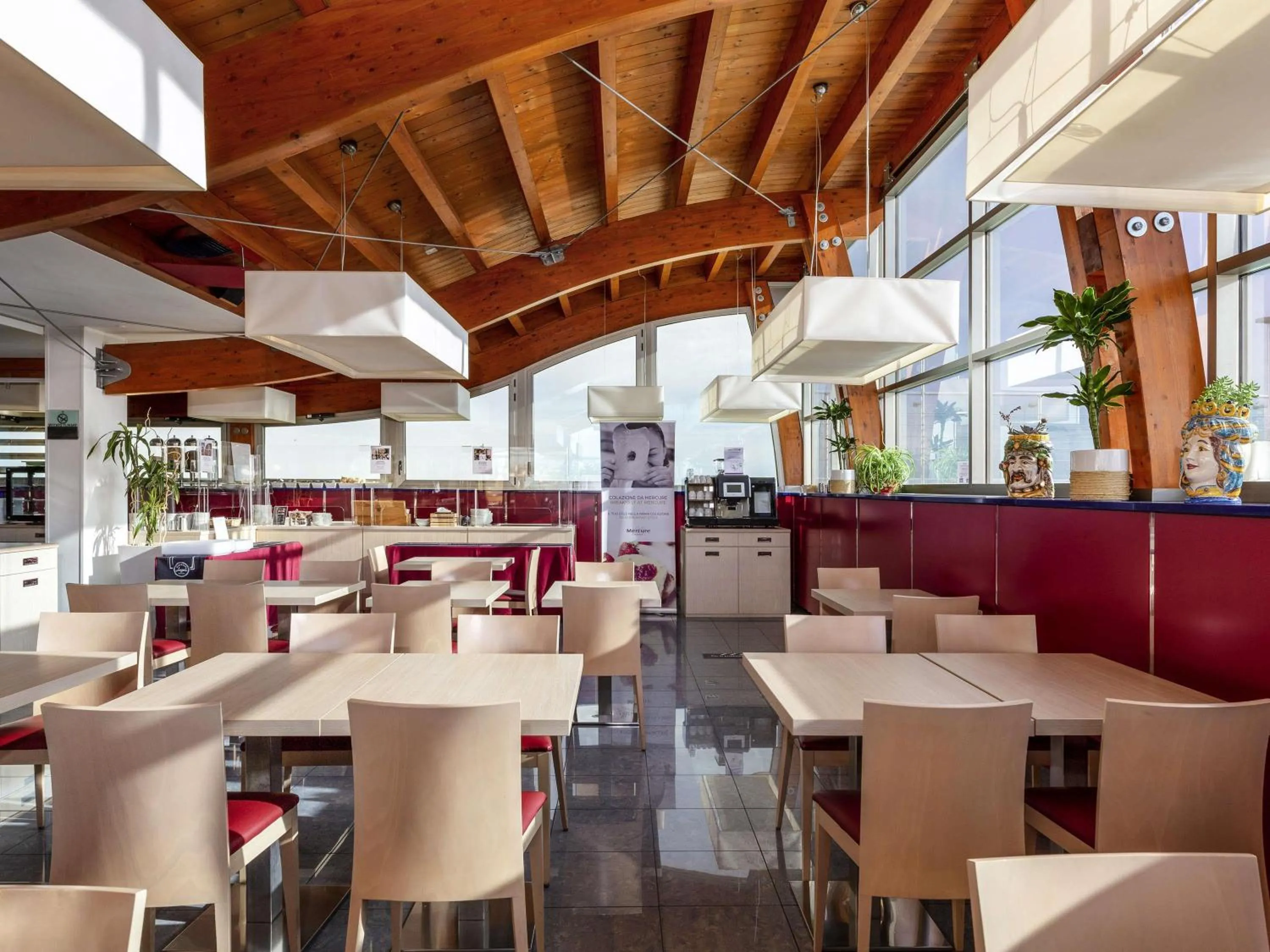 Restaurant/places to eat in Hotel Mercure Siracusa