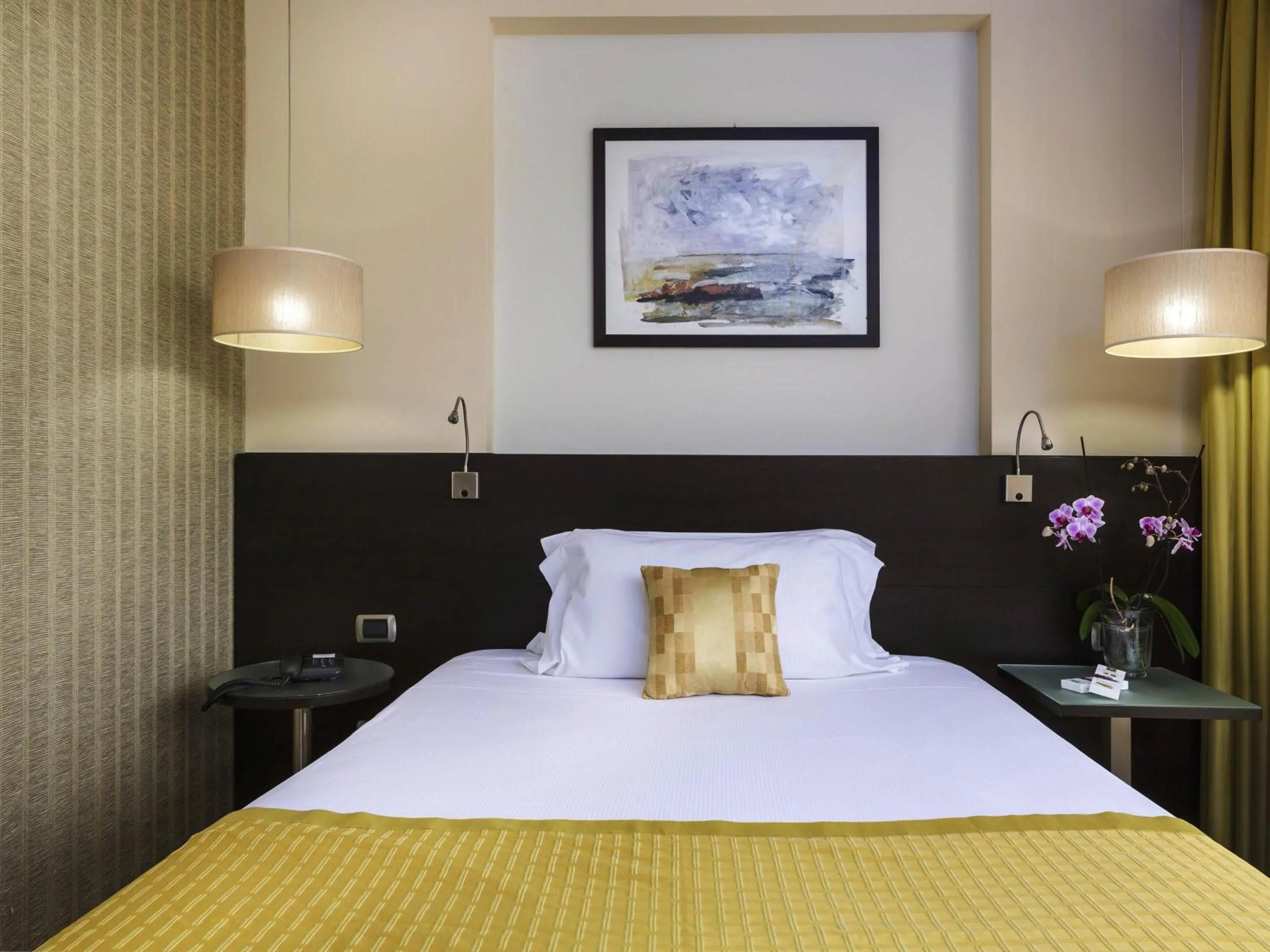 Bedroom, Bed in Hotel Mercure Siracusa