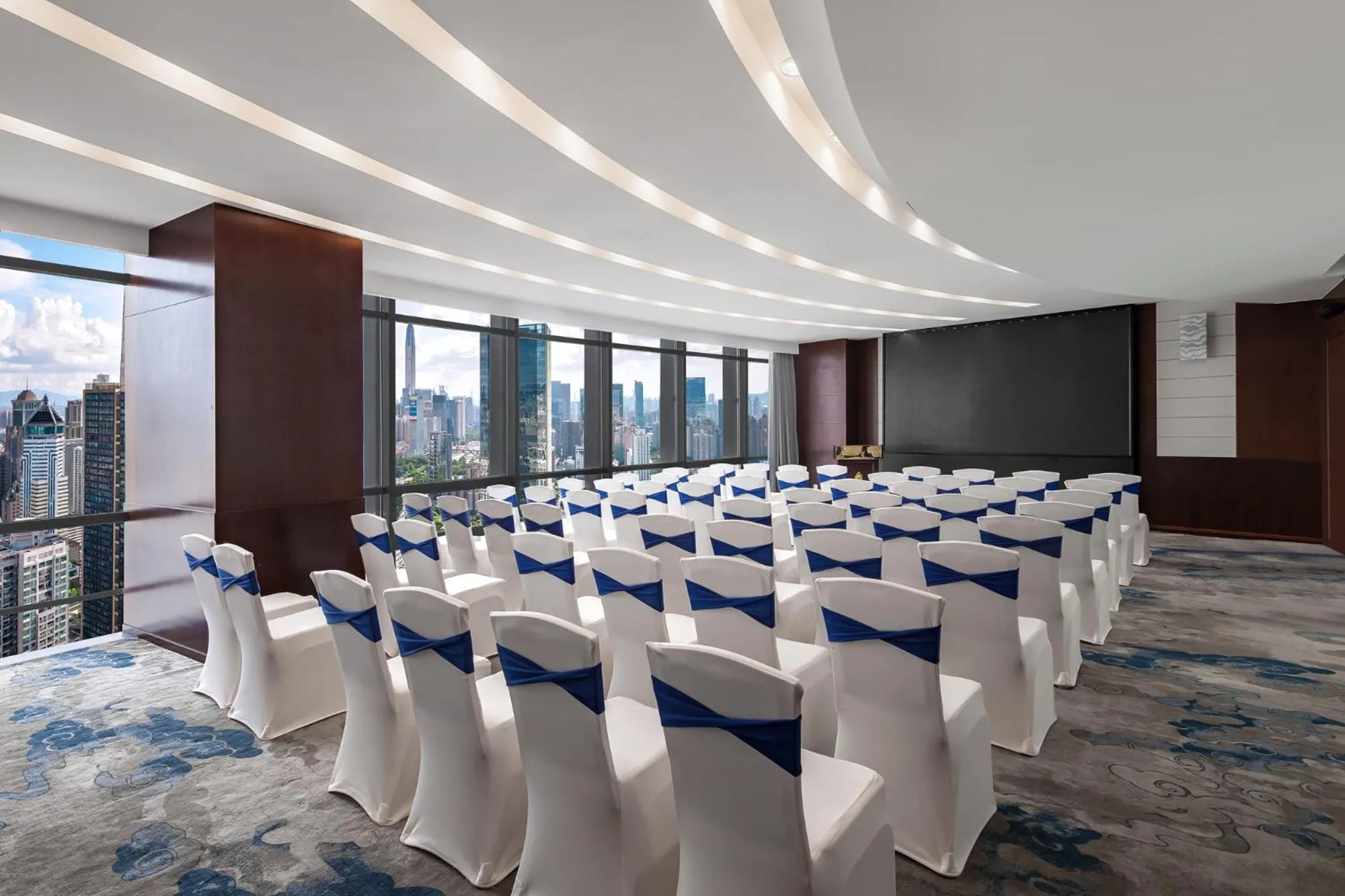 Banquet/Function facilities in Huaqiang Plaza Hotel Shenzhen, Enjoy Complimentary Mini Bar & Night Snack, Add breakfast - enjoy complimentary afternoon tea