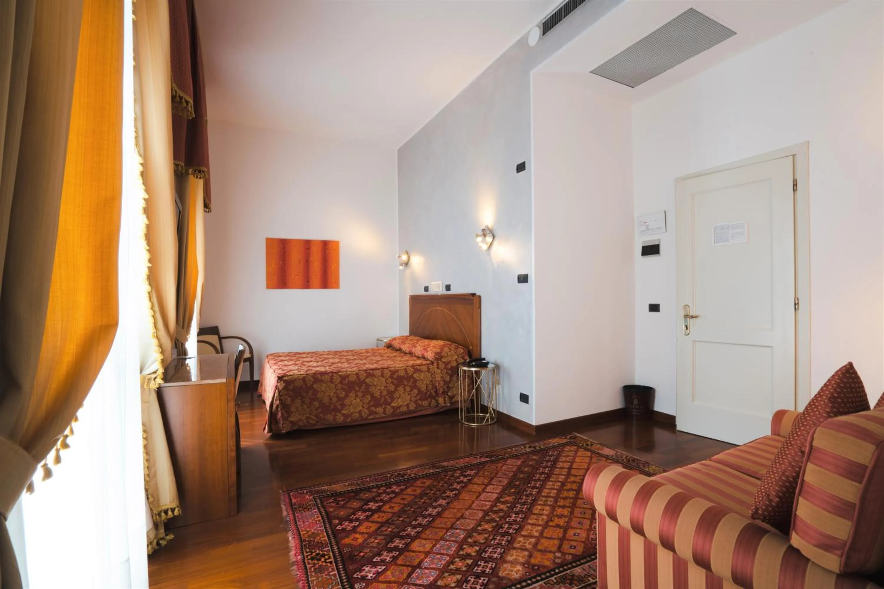 Bed in Rechigi Park Hotel