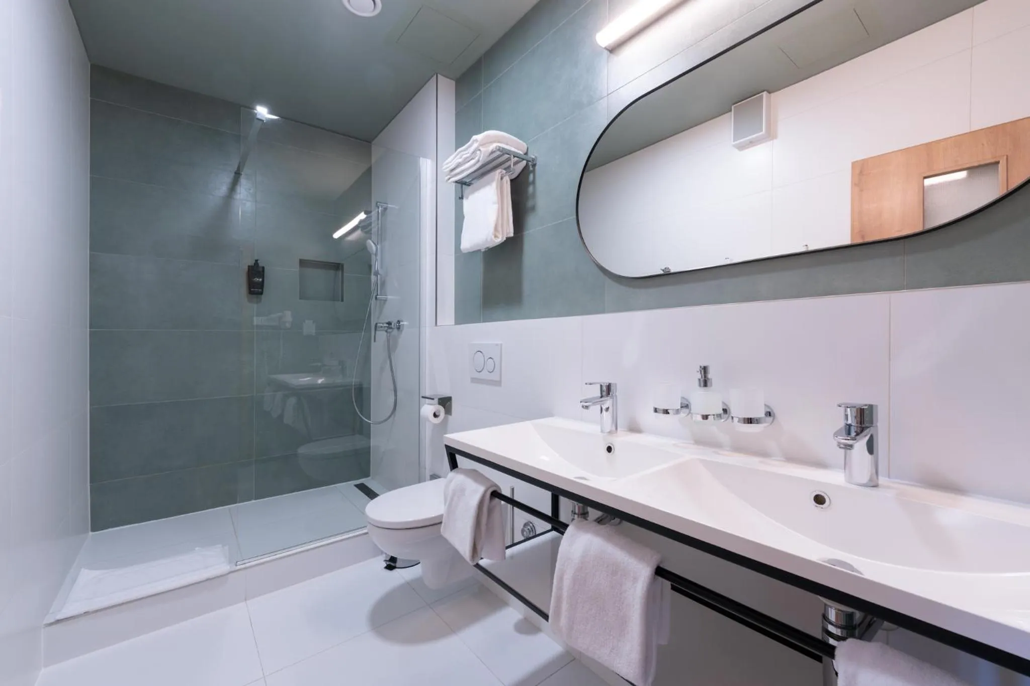 Bathroom in Luma Terra Prague Hostel