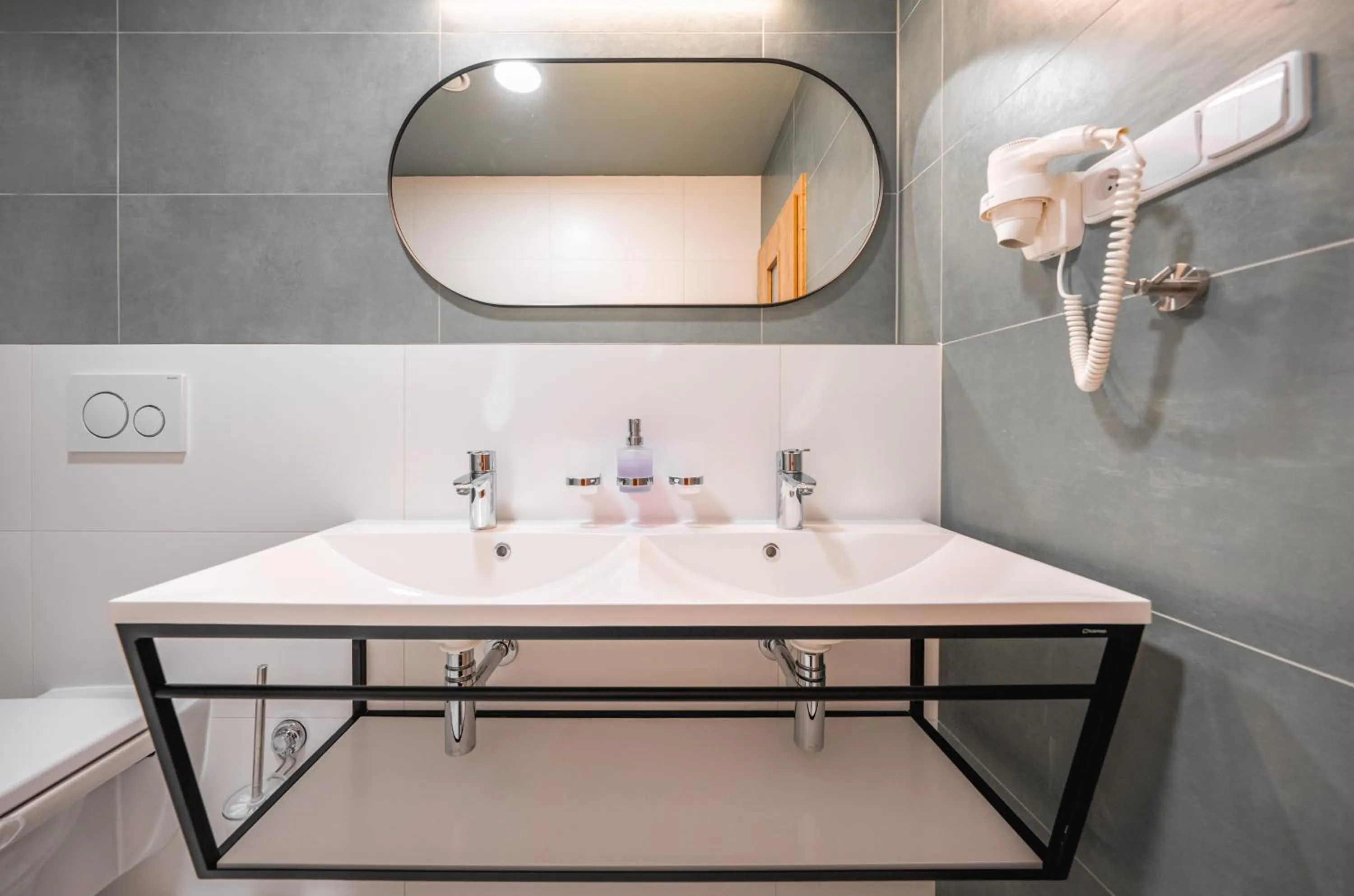 Bathroom in Luma Terra Prague Hostel