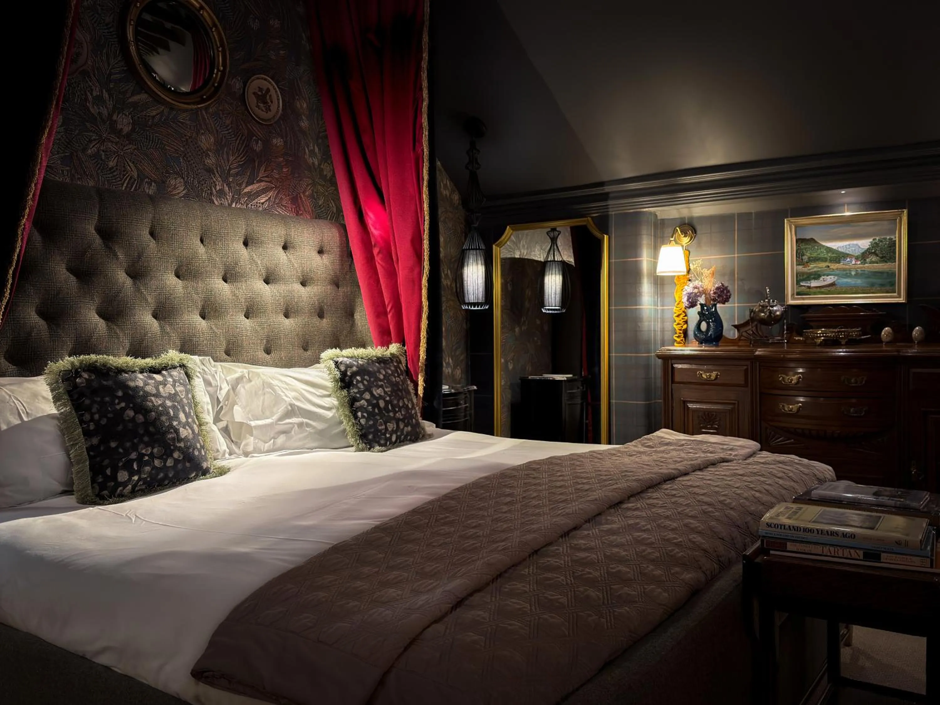 Bed in Glencruitten House