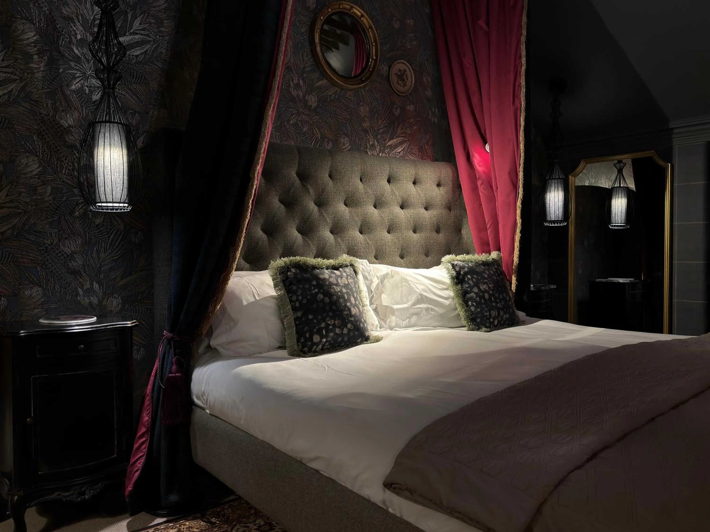 Bed in Glencruitten House