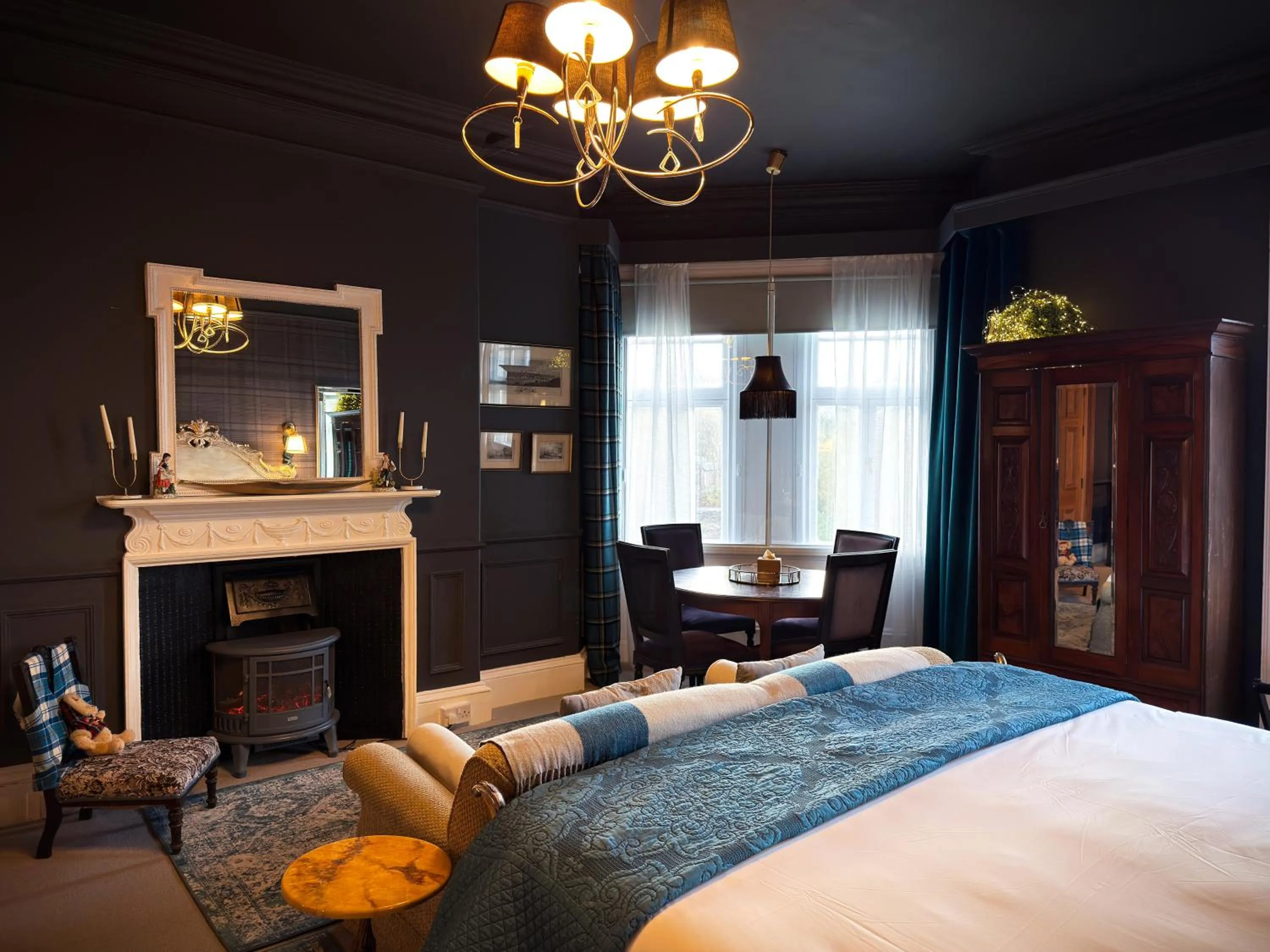 Bed in Glencruitten House